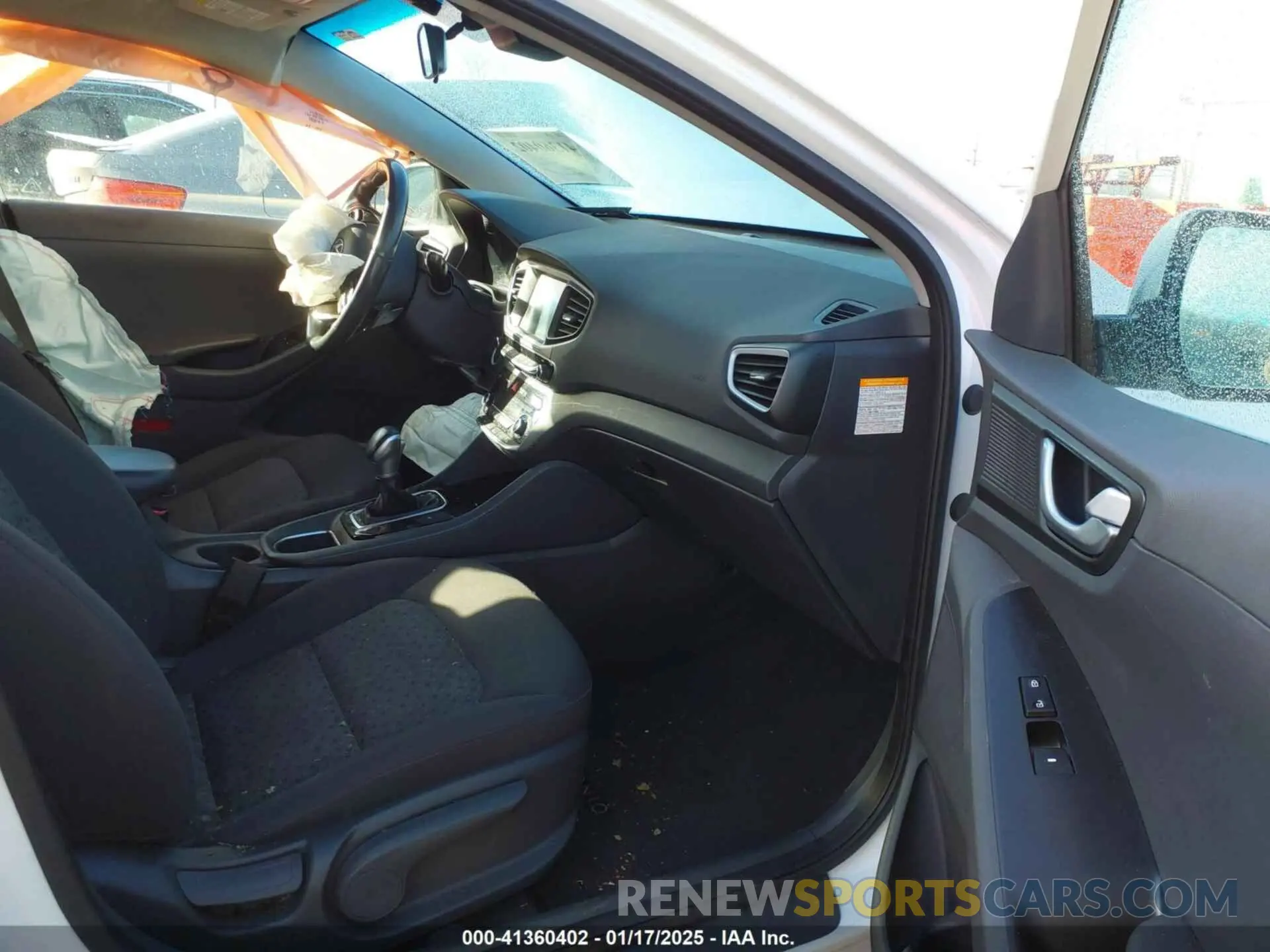 5 fotografías del automóvil dañado KMHC75LC9KU110967 HYUNDAI IONIQ HYBRID 2019