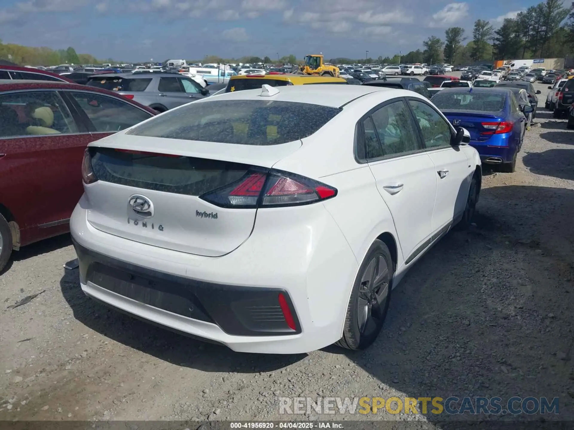 4 fotografías del automóvil dañado KMHC05LC4LU212134 HYUNDAI IONIQ HYBRID 2020