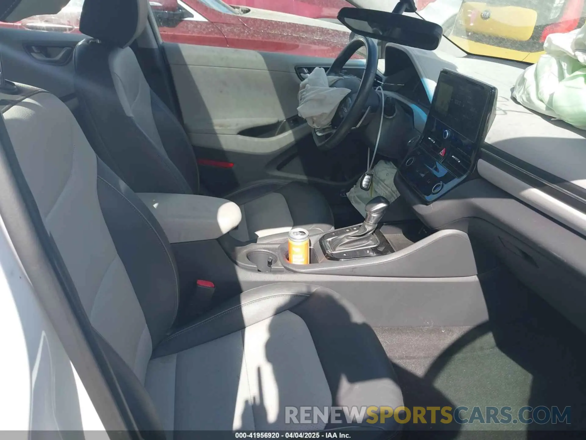 5 fotografías del automóvil dañado KMHC05LC4LU212134 HYUNDAI IONIQ HYBRID 2020