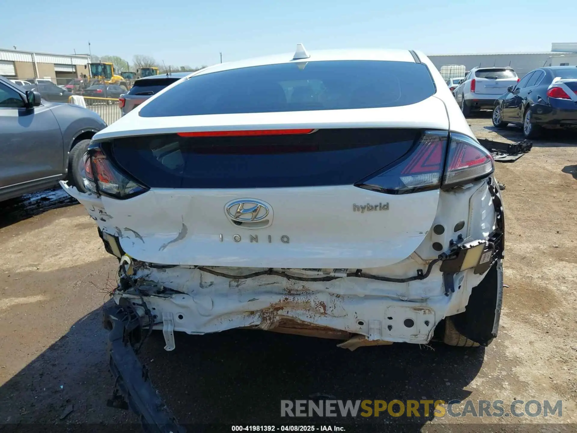 16 fotografías del automóvil dañado KMHC05LC5LU212353 HYUNDAI IONIQ HYBRID 2020