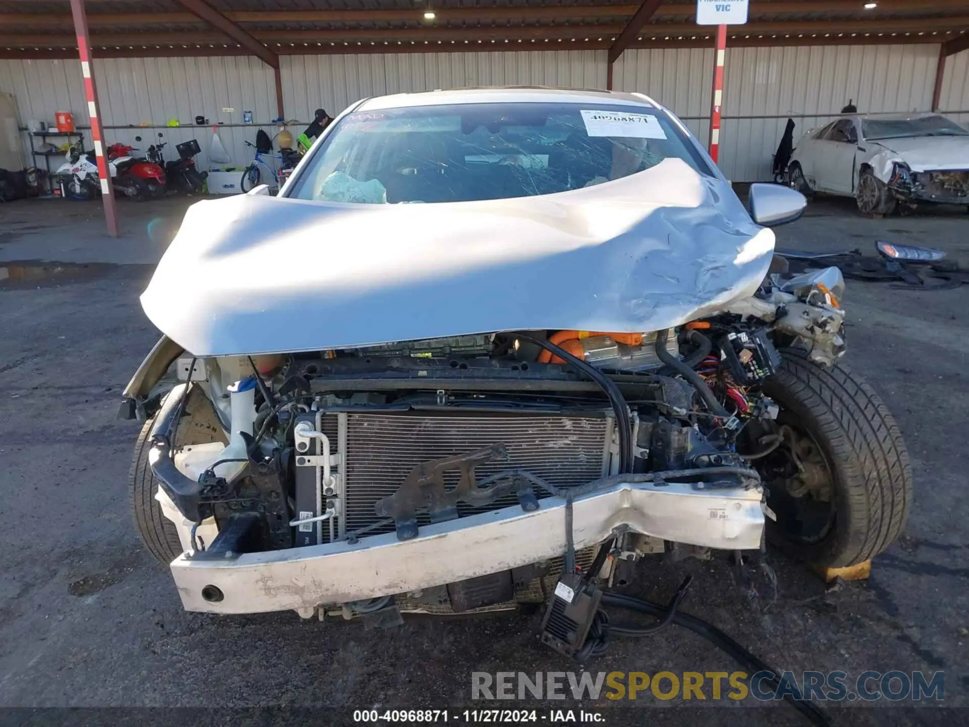 12 fotografías del automóvil dañado KMHC05LC7LU242938 HYUNDAI IONIQ HYBRID 2020