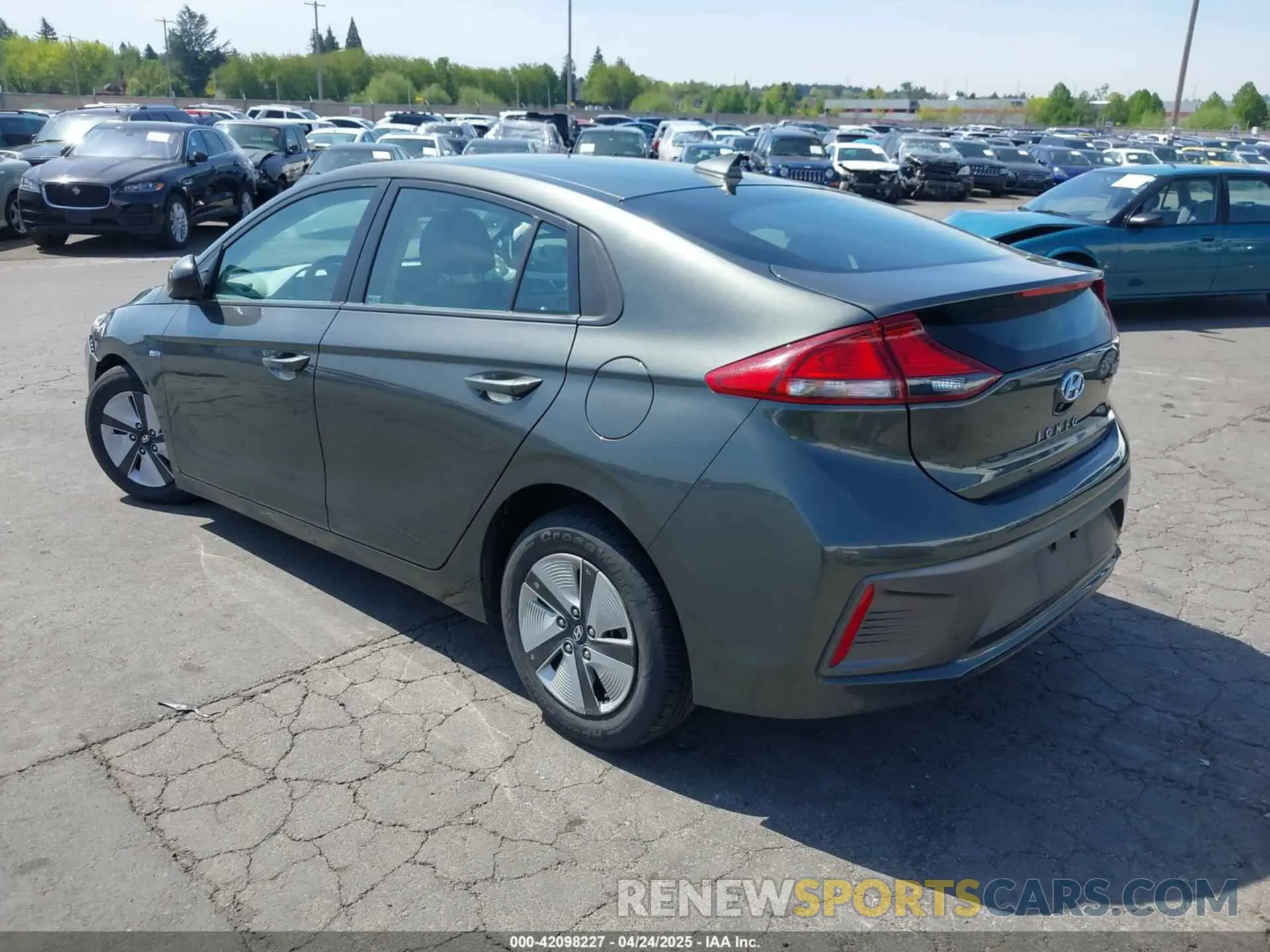 3 fotografías del automóvil dañado KMHC65LC0LU235313 HYUNDAI IONIQ HYBRID 2020