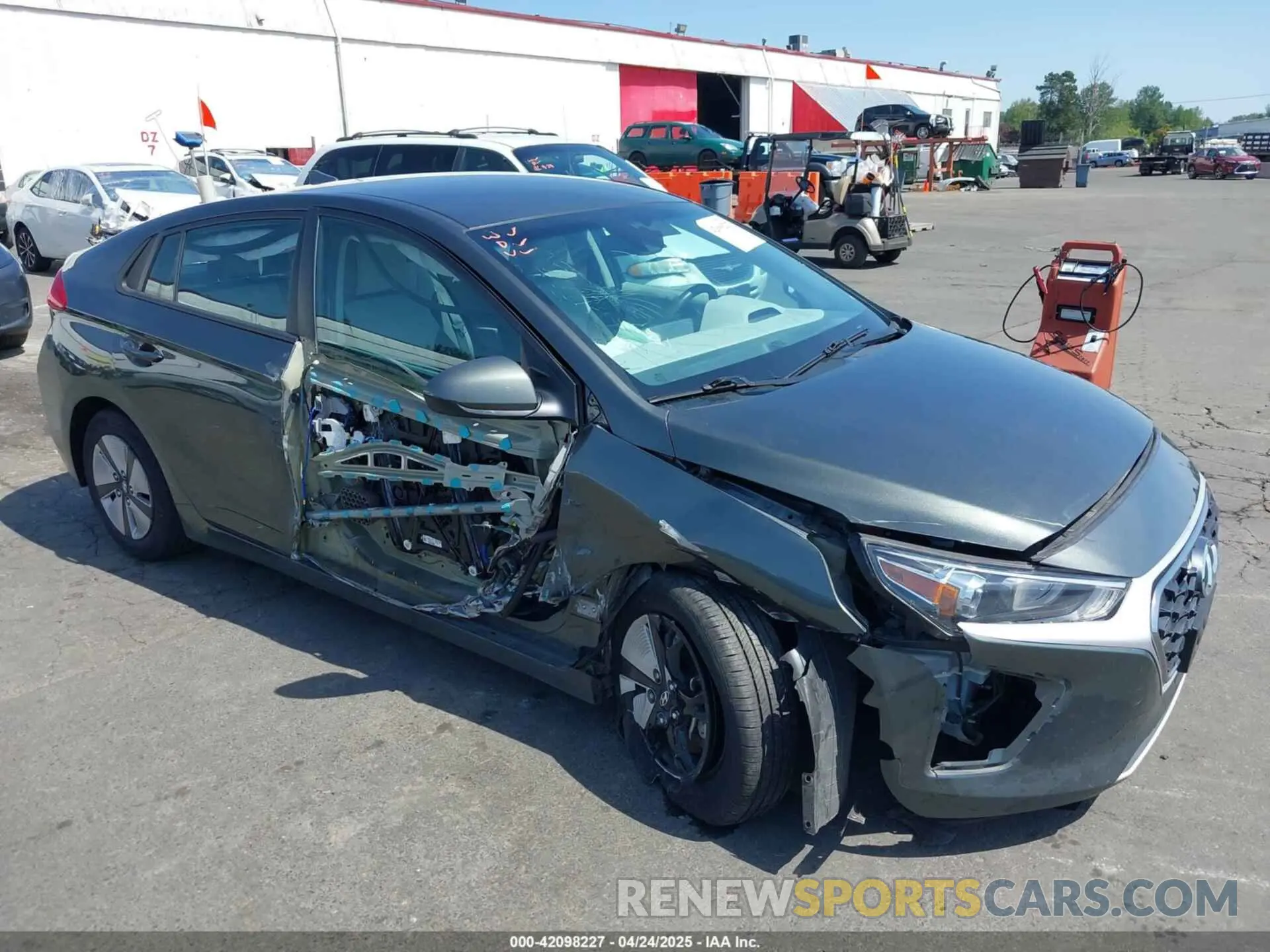 6 fotografías del automóvil dañado KMHC65LC0LU235313 HYUNDAI IONIQ HYBRID 2020