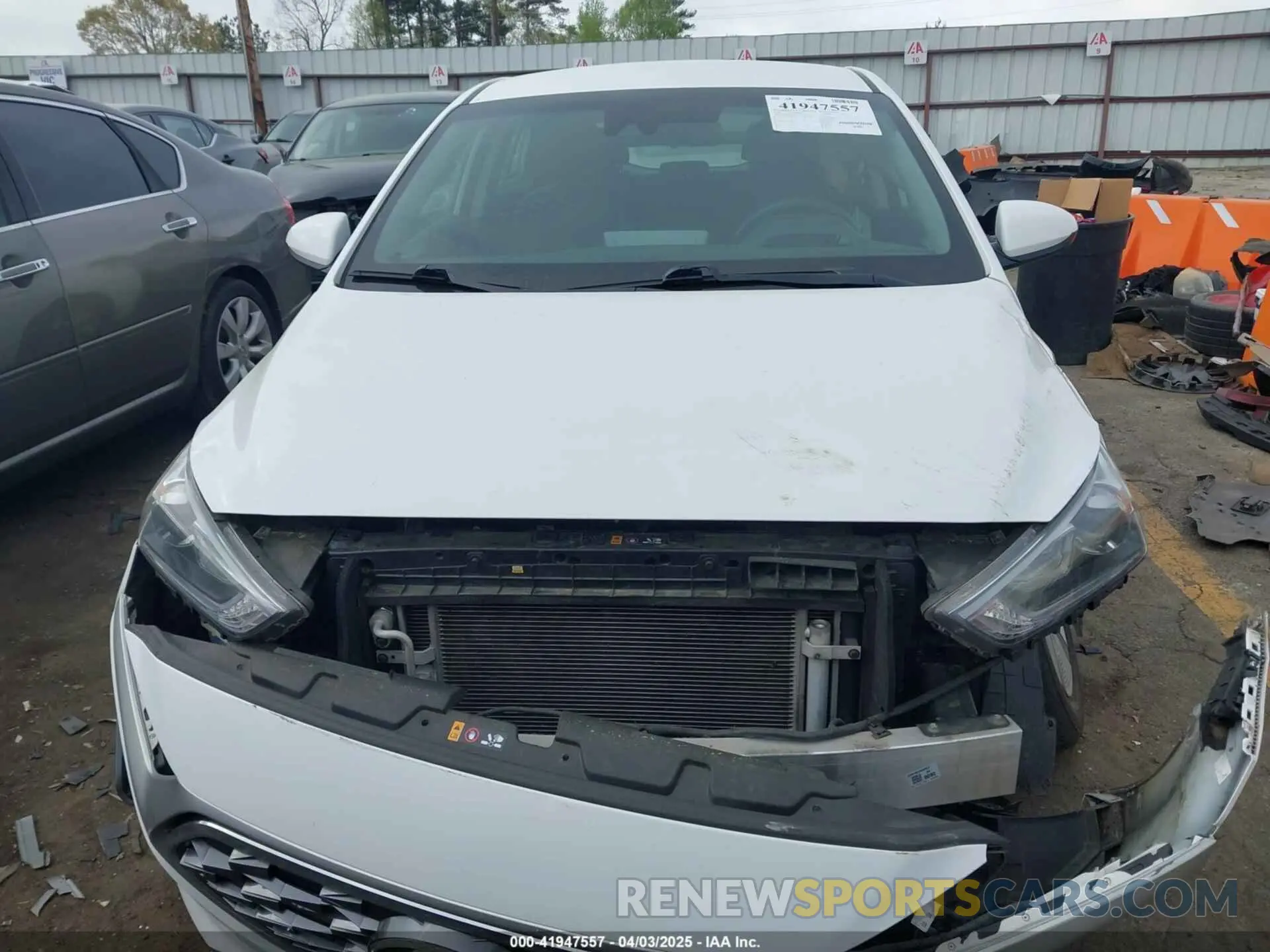 11 fotografías del automóvil dañado KMHC65LC4LU214190 HYUNDAI IONIQ HYBRID 2020