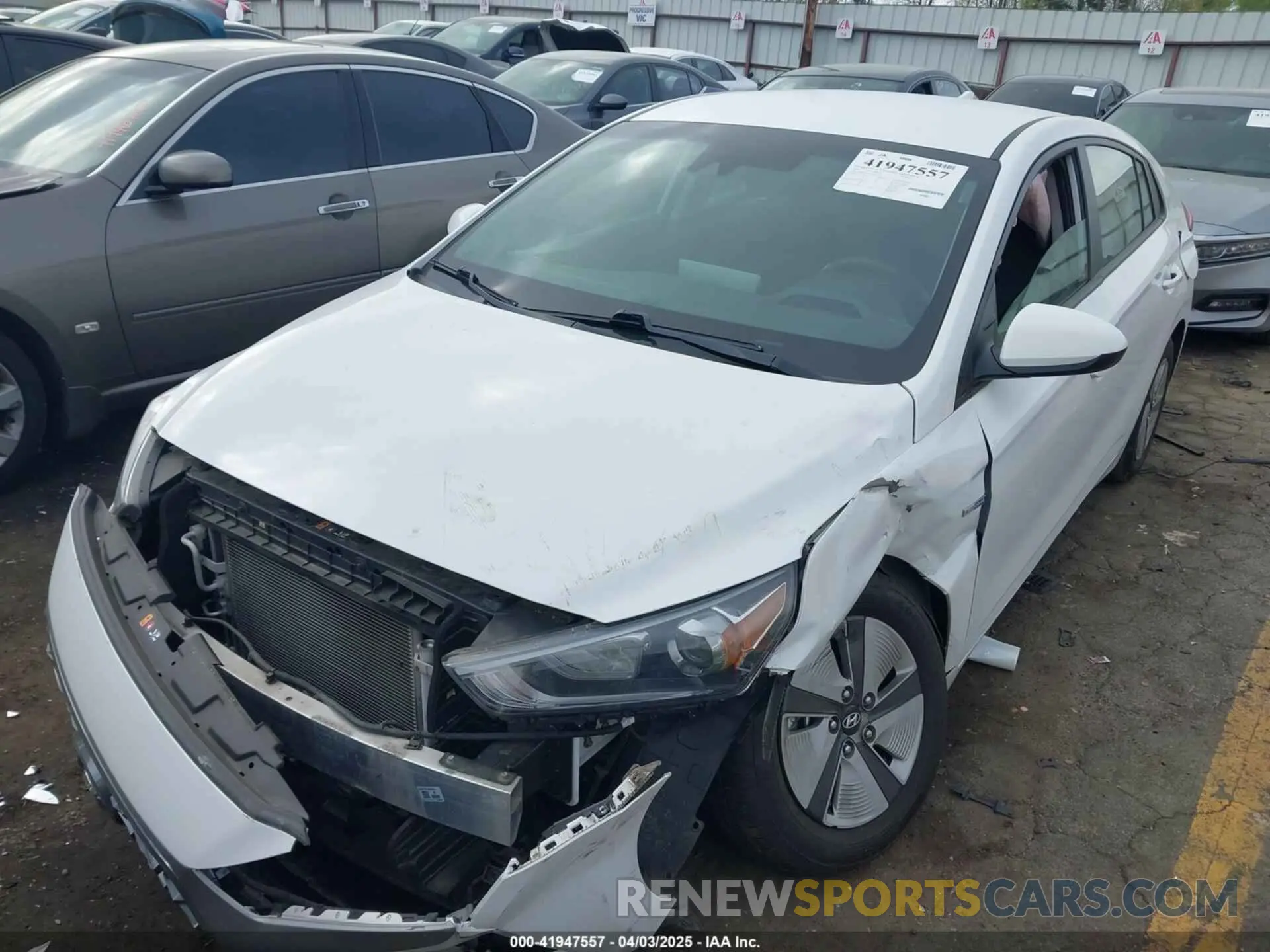 2 fotografías del automóvil dañado KMHC65LC4LU214190 HYUNDAI IONIQ HYBRID 2020