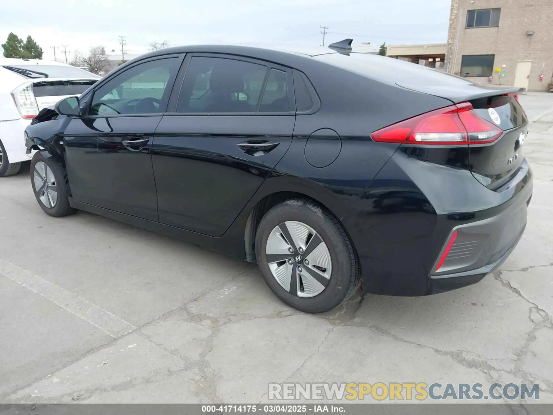 3 fotografías del automóvil dañado KMHC65LC4LU231135 HYUNDAI IONIQ HYBRID 2020