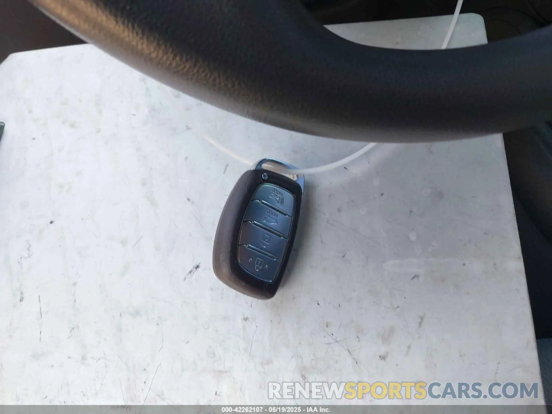 11 fotografías del automóvil dañado KMHC65LC5LU226171 HYUNDAI IONIQ HYBRID 2020