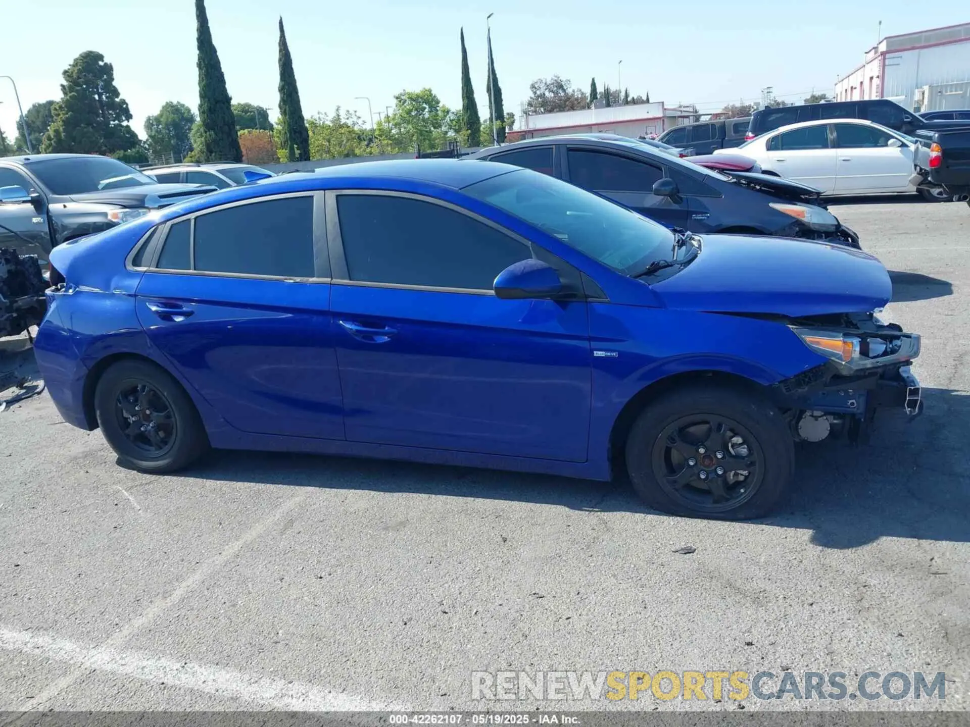 14 fotografías del automóvil dañado KMHC65LC5LU226171 HYUNDAI IONIQ HYBRID 2020