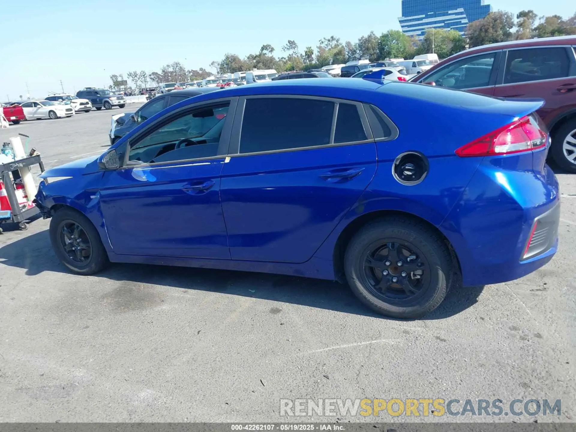 15 fotografías del automóvil dañado KMHC65LC5LU226171 HYUNDAI IONIQ HYBRID 2020