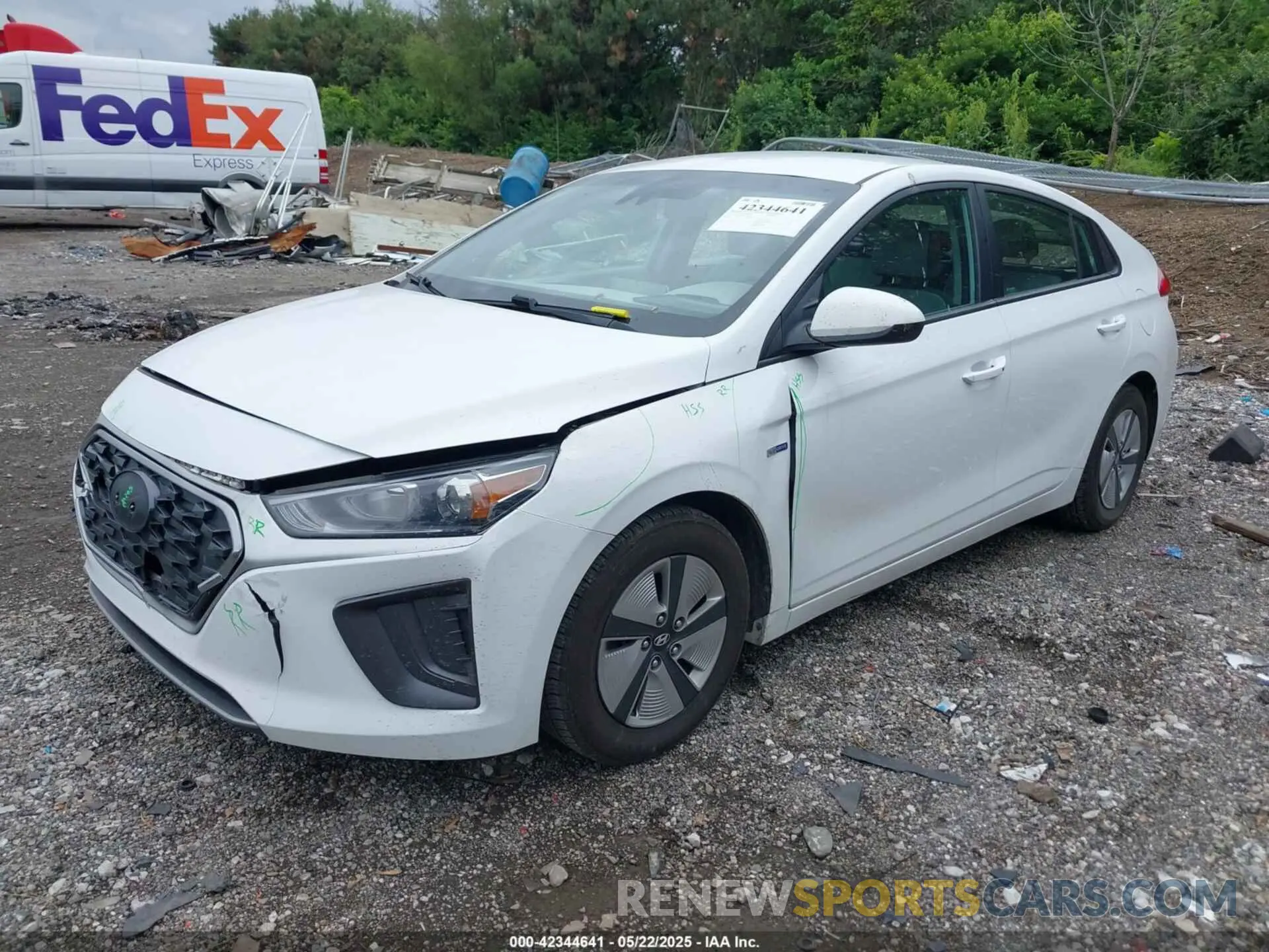2 fotografías del automóvil dañado KMHC65LC8LU215813 HYUNDAI IONIQ HYBRID 2020