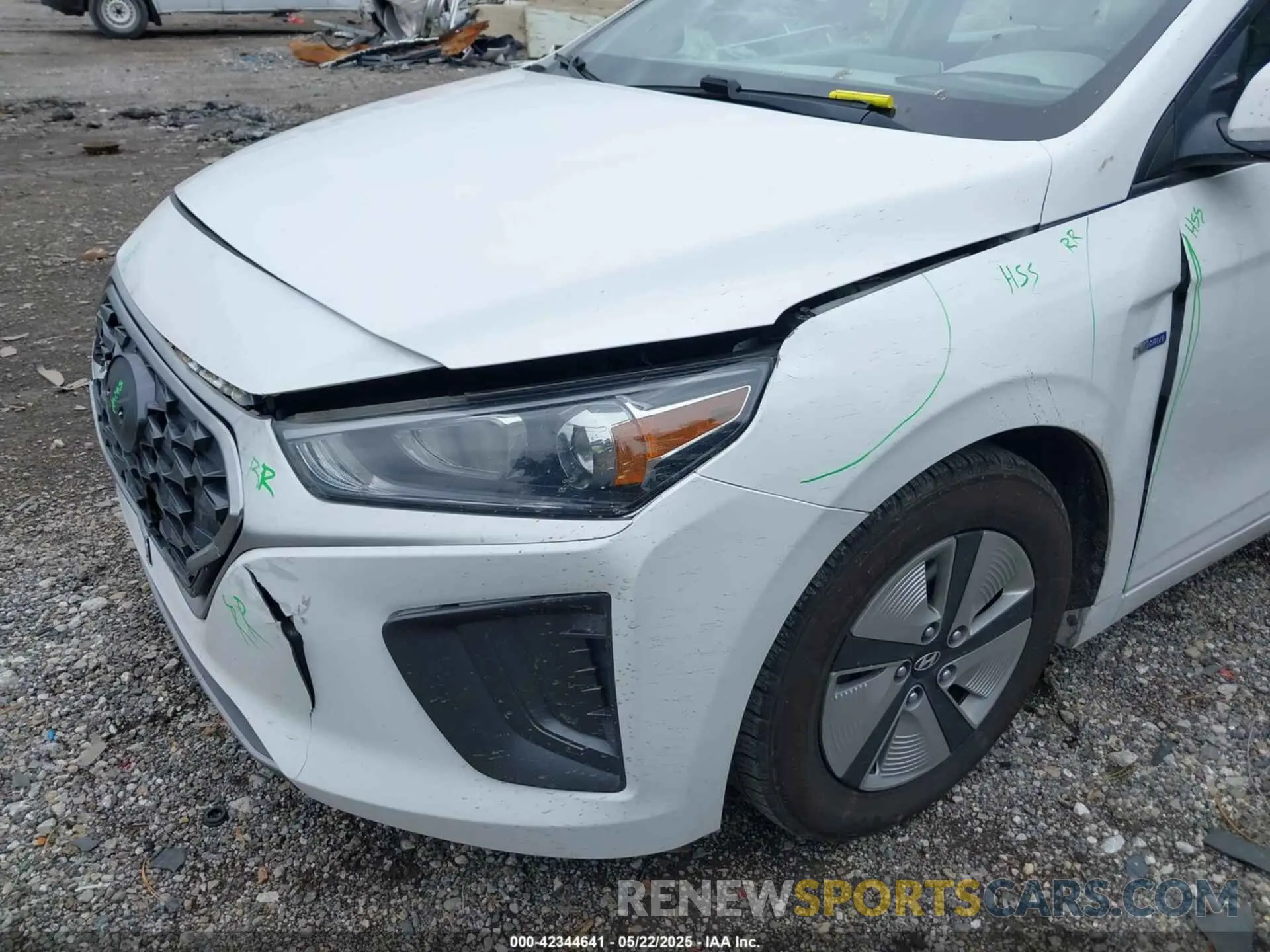 6 fotografías del automóvil dañado KMHC65LC8LU215813 HYUNDAI IONIQ HYBRID 2020