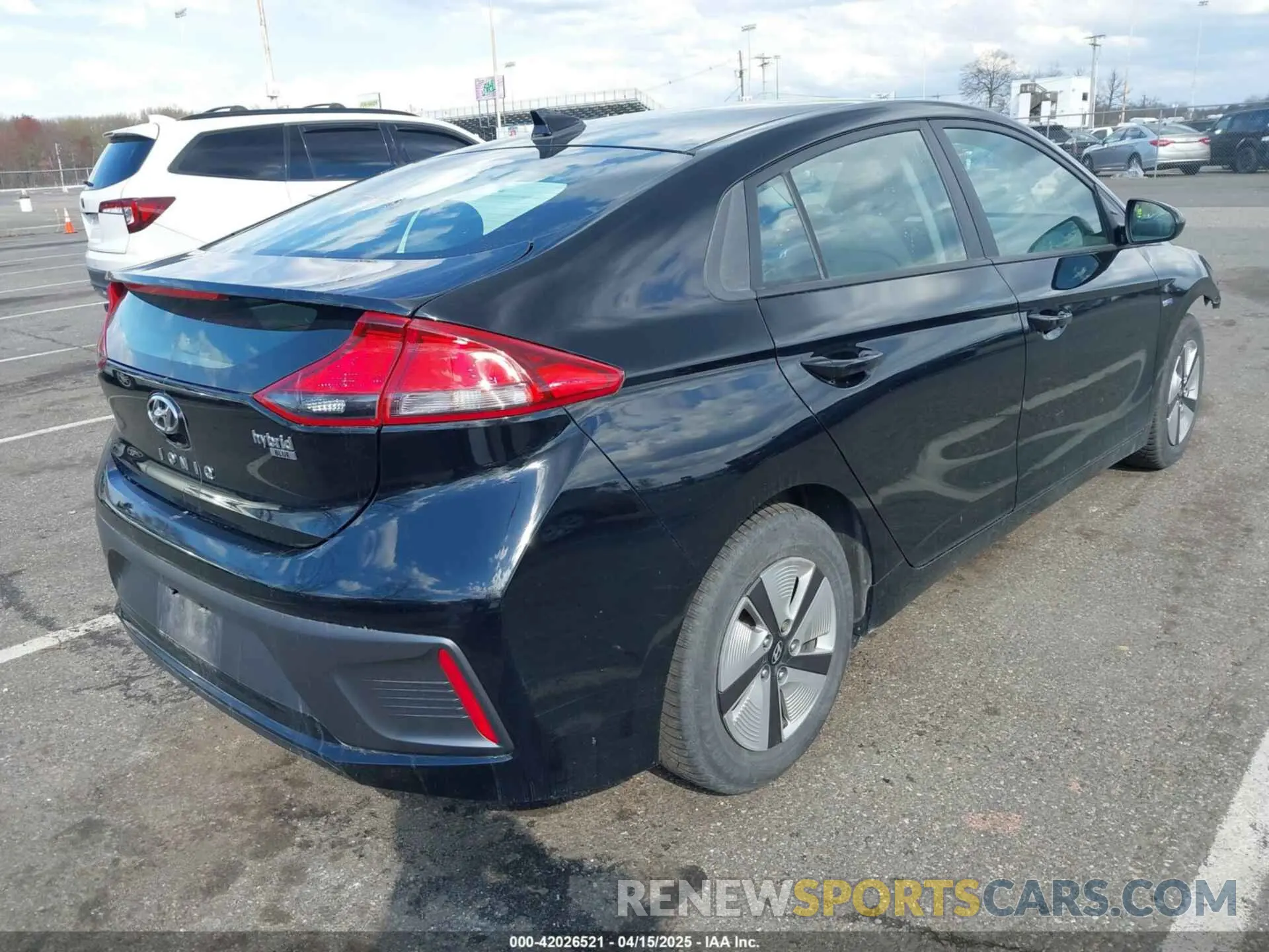 4 fotografías del automóvil dañado KMHC65LCXLU214579 HYUNDAI IONIQ HYBRID 2020
