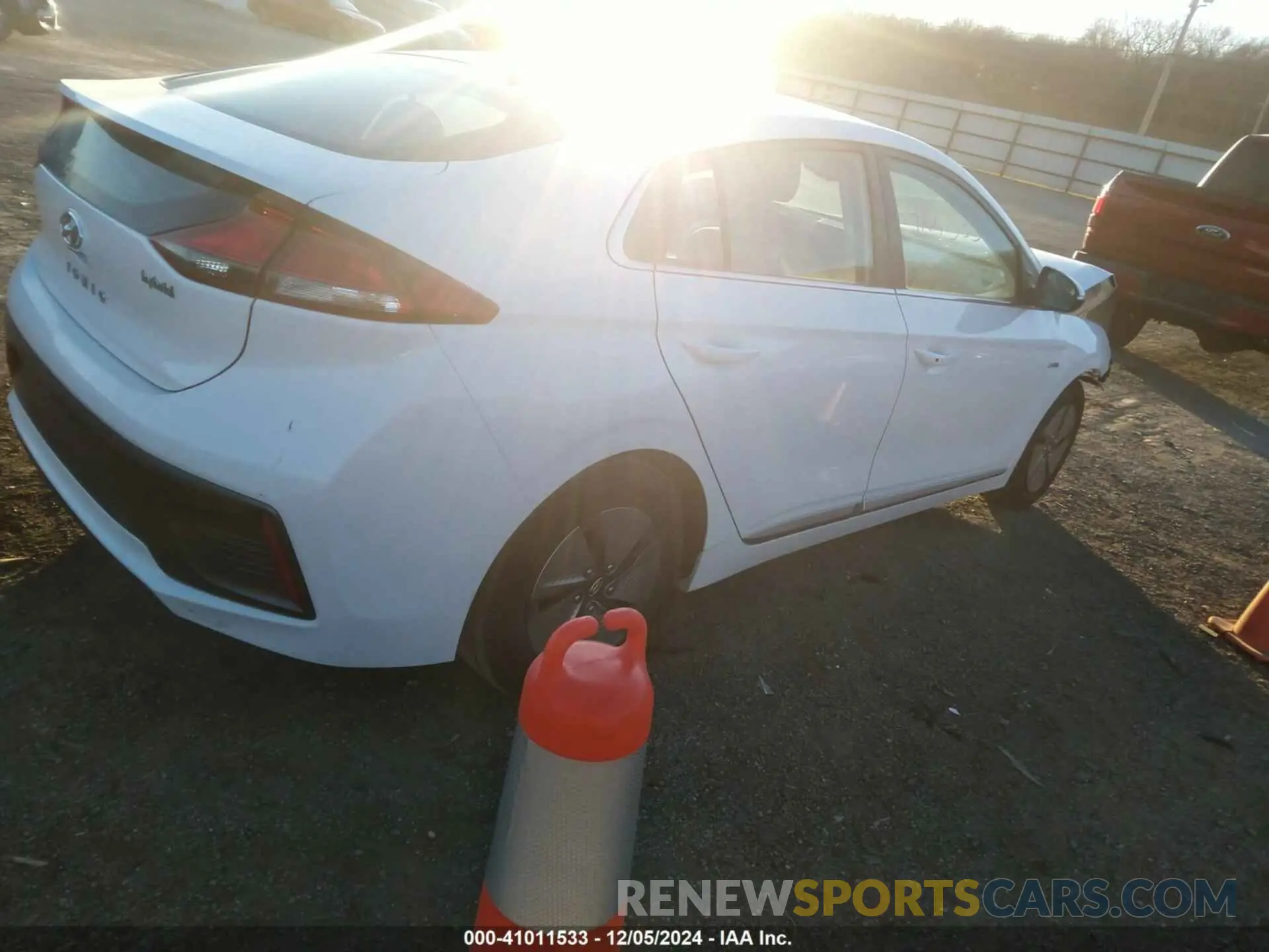 4 fotografías del automóvil dañado KMHC75LC1LU194512 HYUNDAI IONIQ HYBRID 2020
