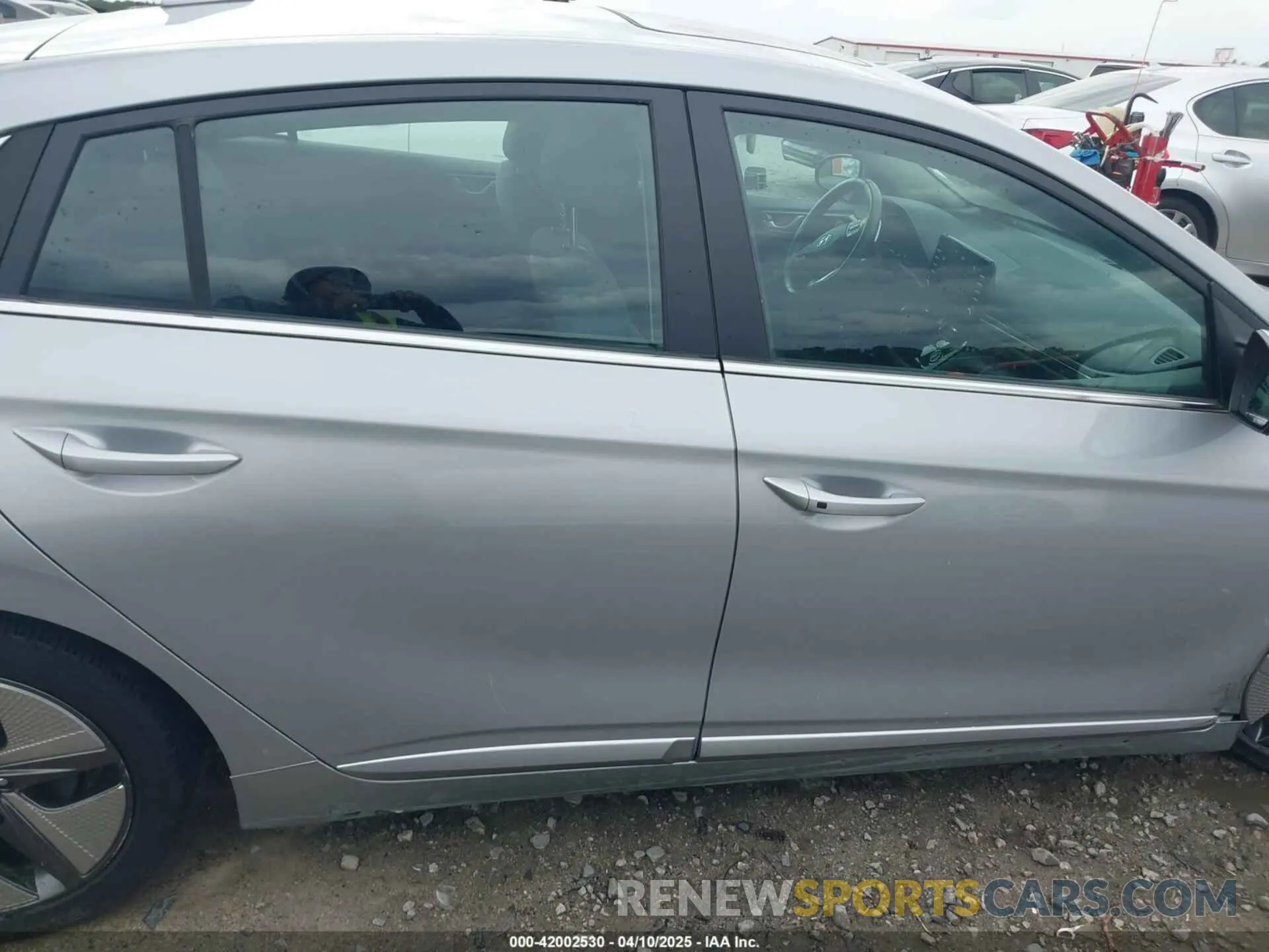 13 fotografías del automóvil dañado KMHC85LC1LU189906 HYUNDAI IONIQ HYBRID 2020