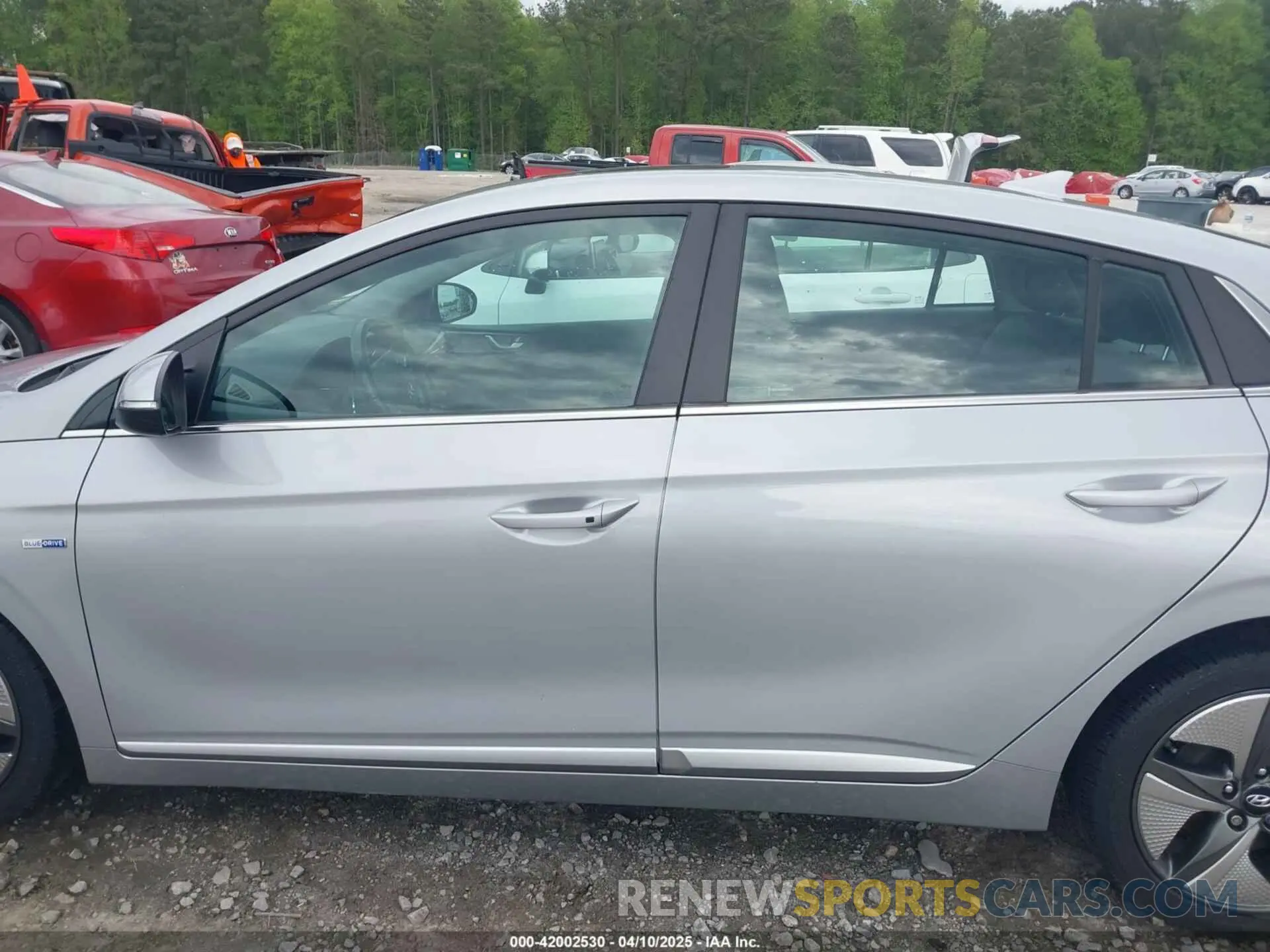 14 fotografías del automóvil dañado KMHC85LC1LU189906 HYUNDAI IONIQ HYBRID 2020