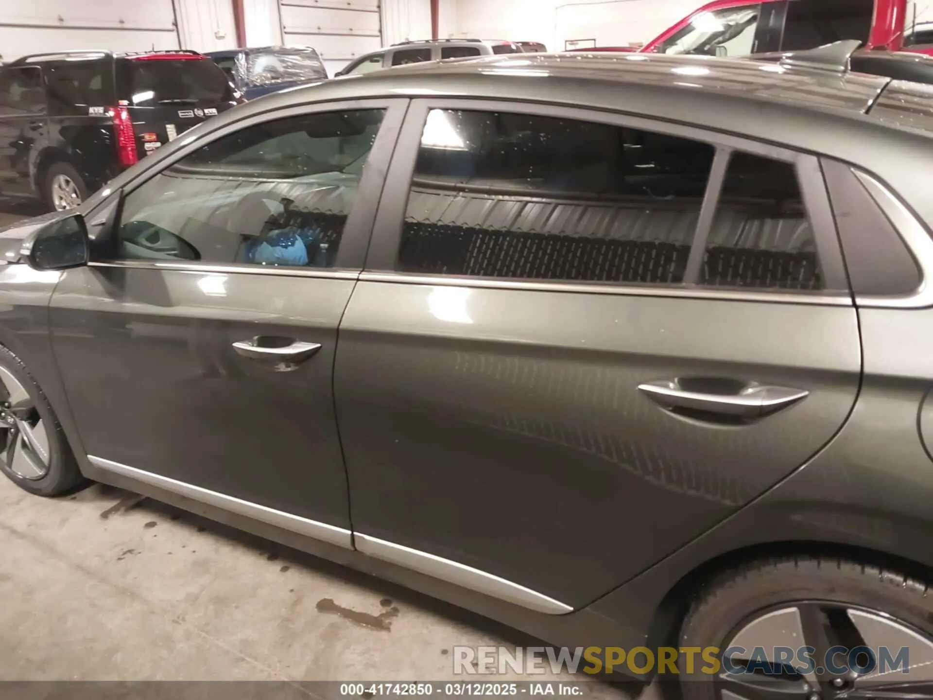 14 fotografías del automóvil dañado KMHC05LC0MU244905 HYUNDAI IONIQ HYBRID 2021