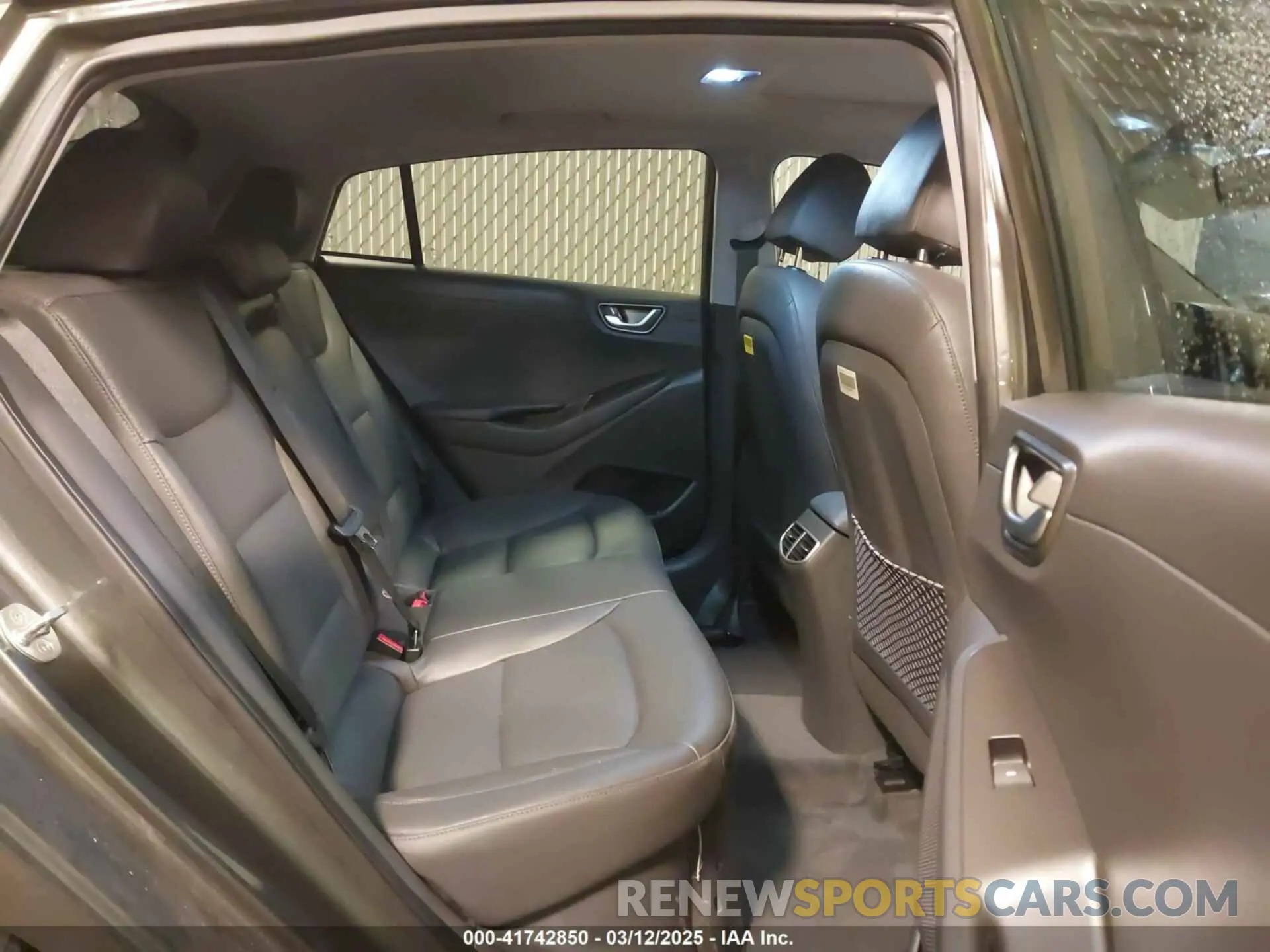 8 fotografías del automóvil dañado KMHC05LC0MU244905 HYUNDAI IONIQ HYBRID 2021