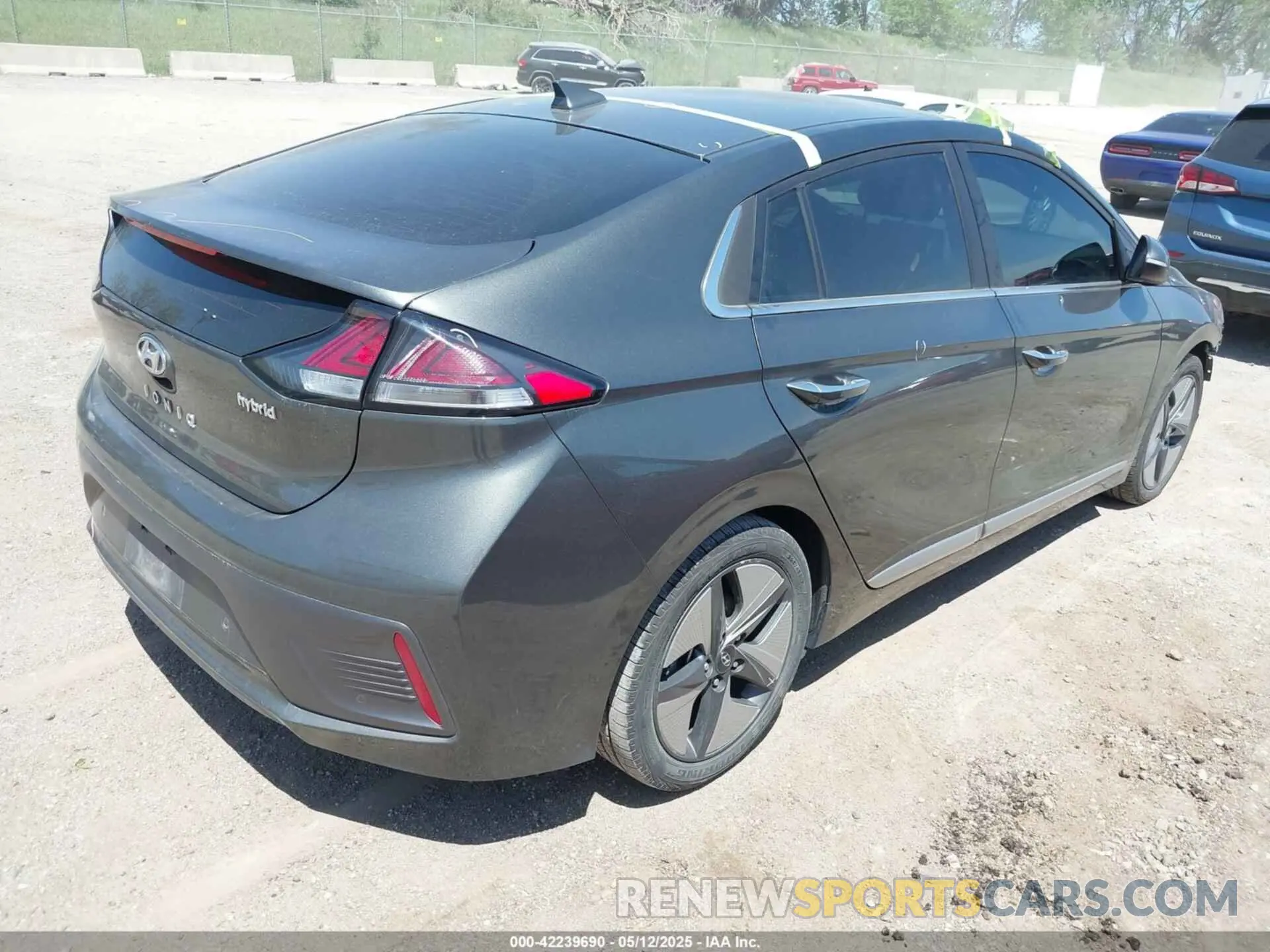 4 fotografías del automóvil dañado KMHC05LC5NU270689 HYUNDAI IONIQ HYBRID 2022