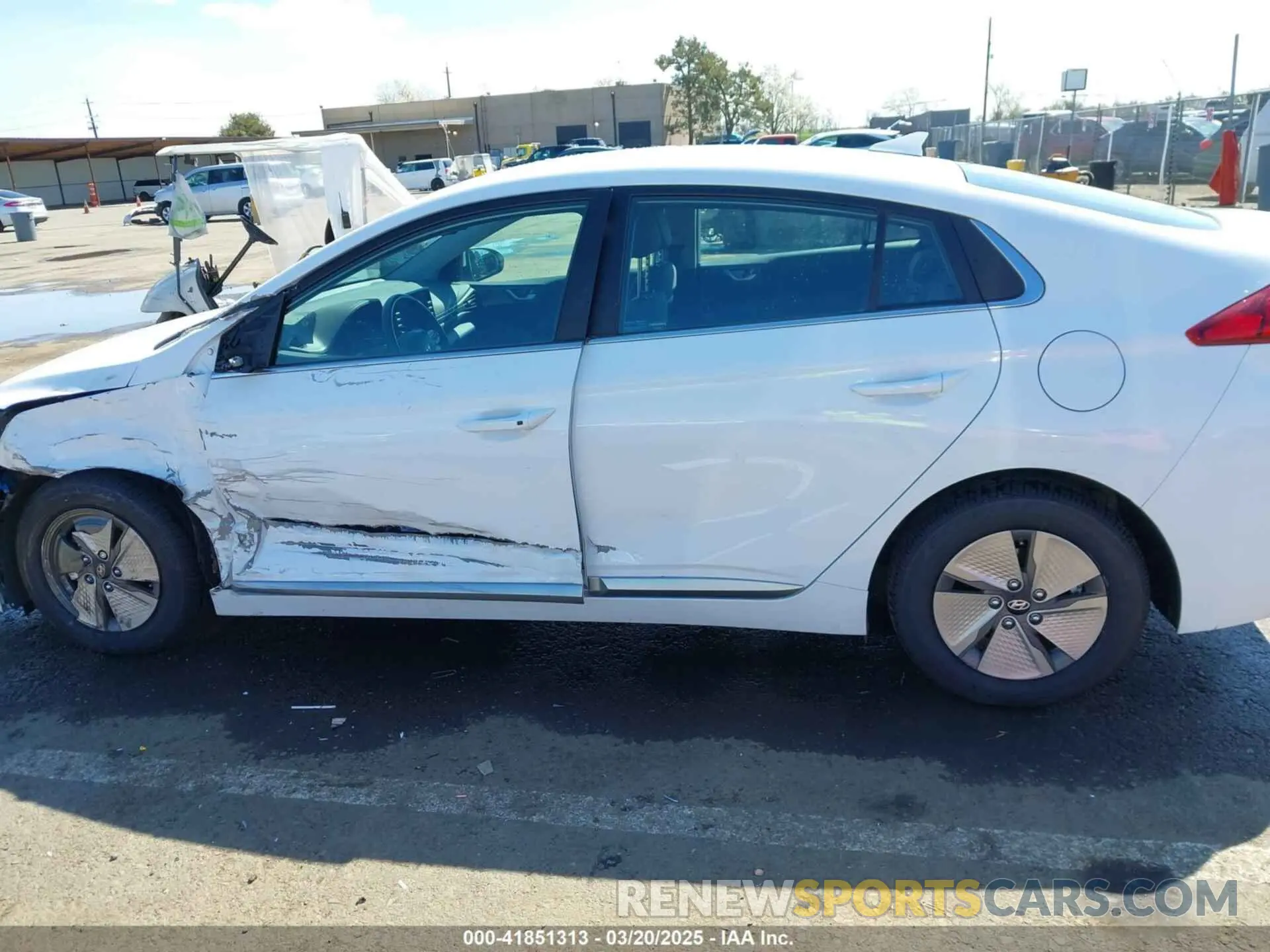 14 fotografías del automóvil dañado KMHC75LC1NU268983 HYUNDAI IONIQ HYBRID 2022