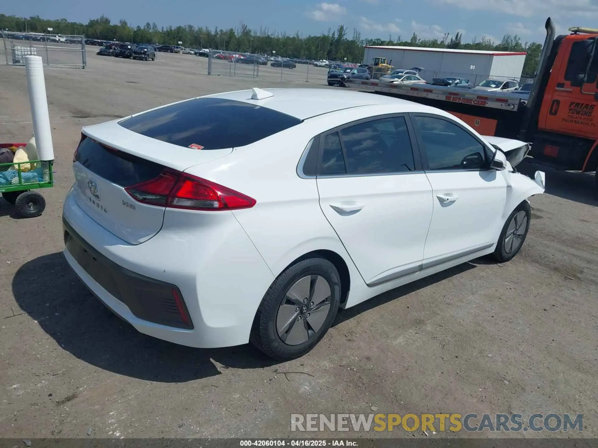 4 fotografías del automóvil dañado KMHC75LC1NU282432 HYUNDAI IONIQ HYBRID 2022