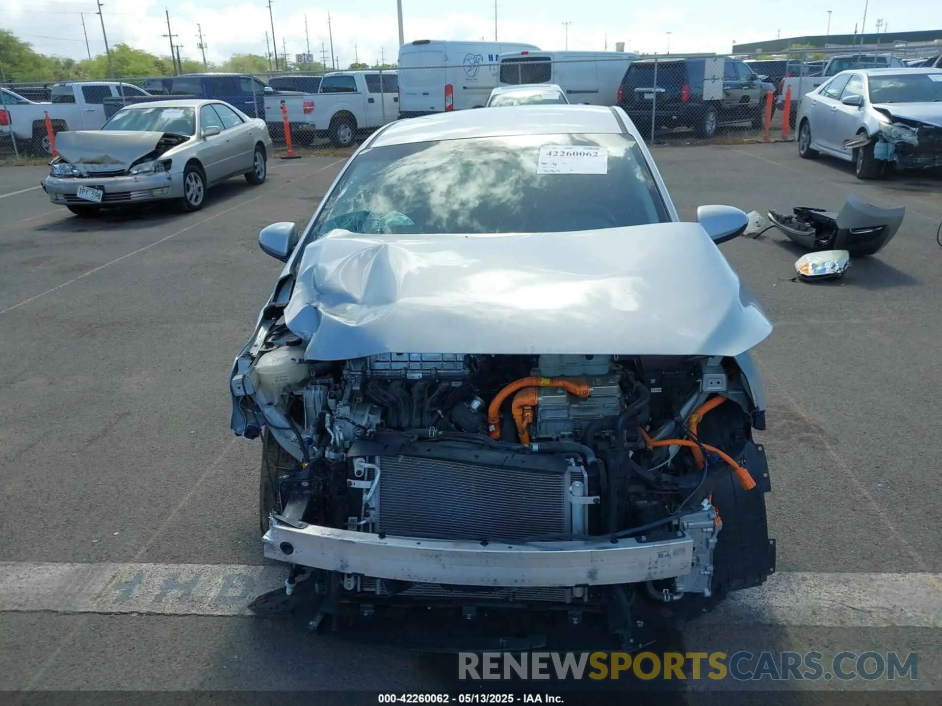 13 fotografías del automóvil dañado KMHC65LD9KU178942 HYUNDAI IONIQ PLUG-IN HYBRID 2019