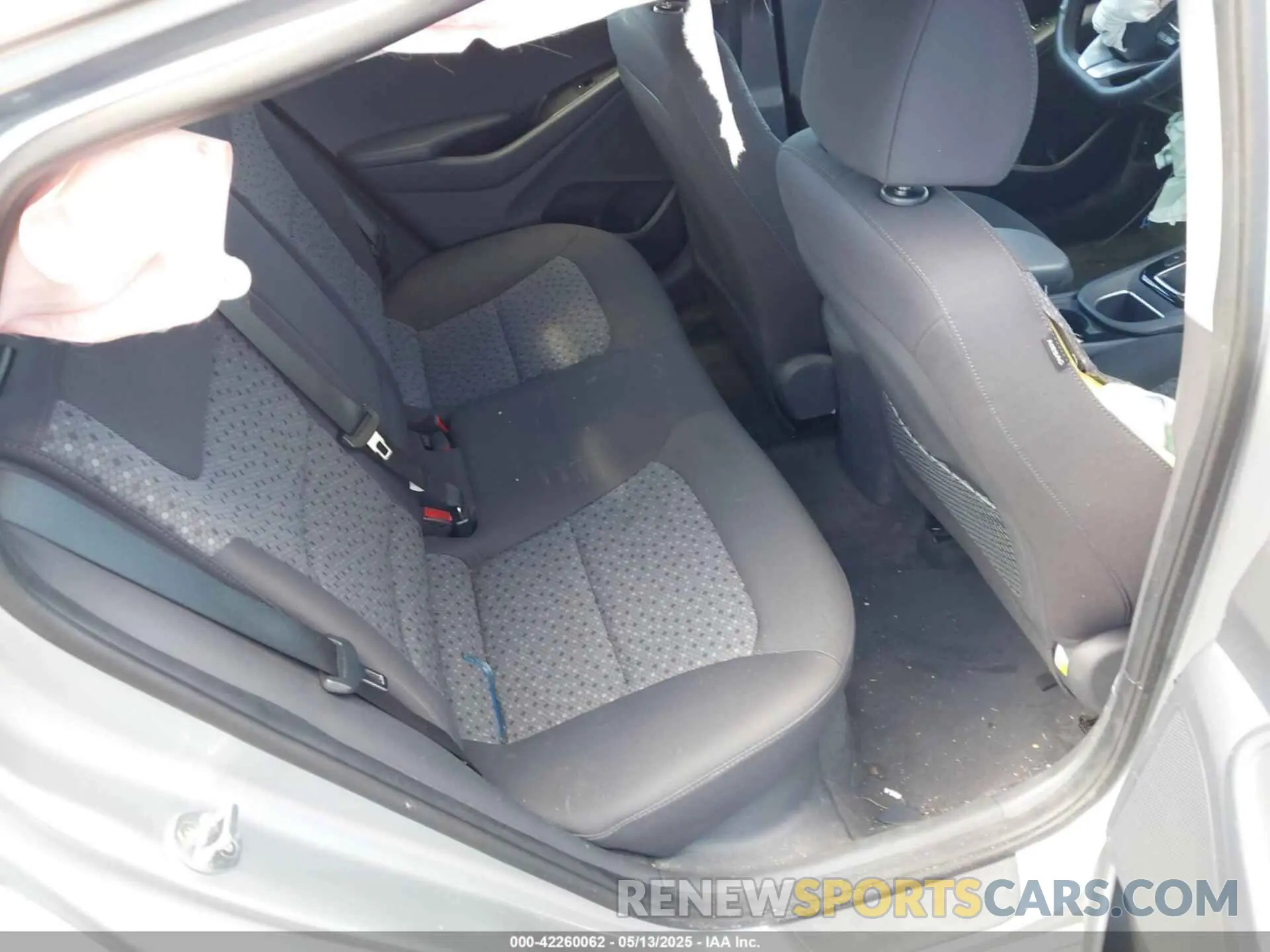 8 fotografías del automóvil dañado KMHC65LD9KU178942 HYUNDAI IONIQ PLUG-IN HYBRID 2019