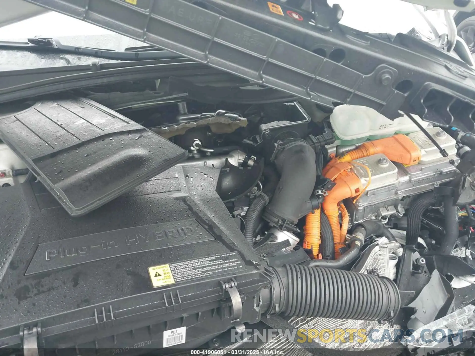 10 fotografías del automóvil dañado KMHC65LDXKU173197 HYUNDAI IONIQ PLUG-IN HYBRID 2019