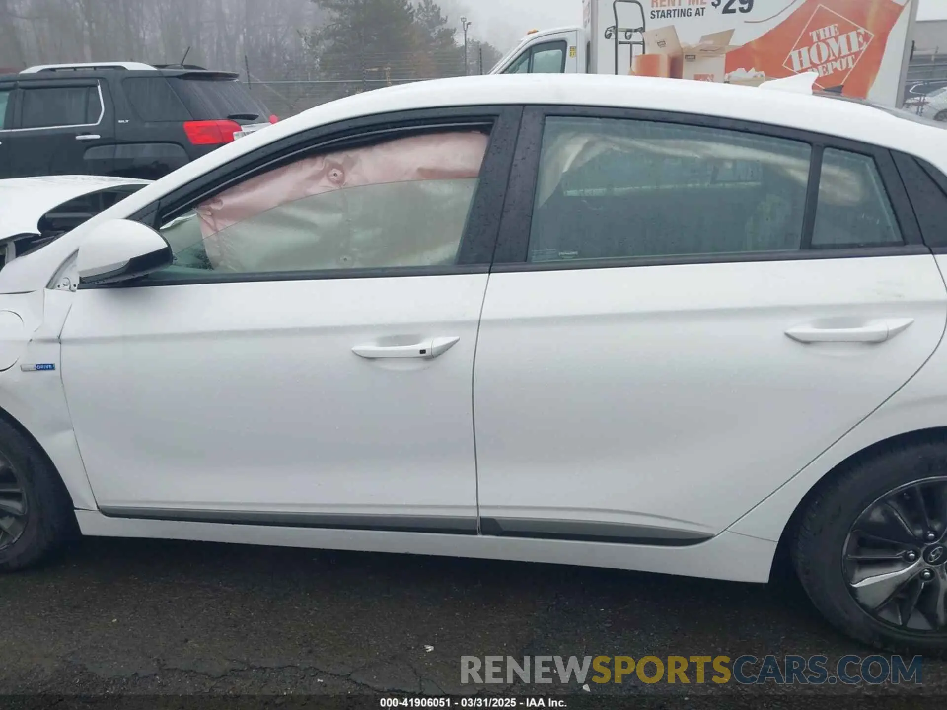 15 fotografías del automóvil dañado KMHC65LDXKU173197 HYUNDAI IONIQ PLUG-IN HYBRID 2019