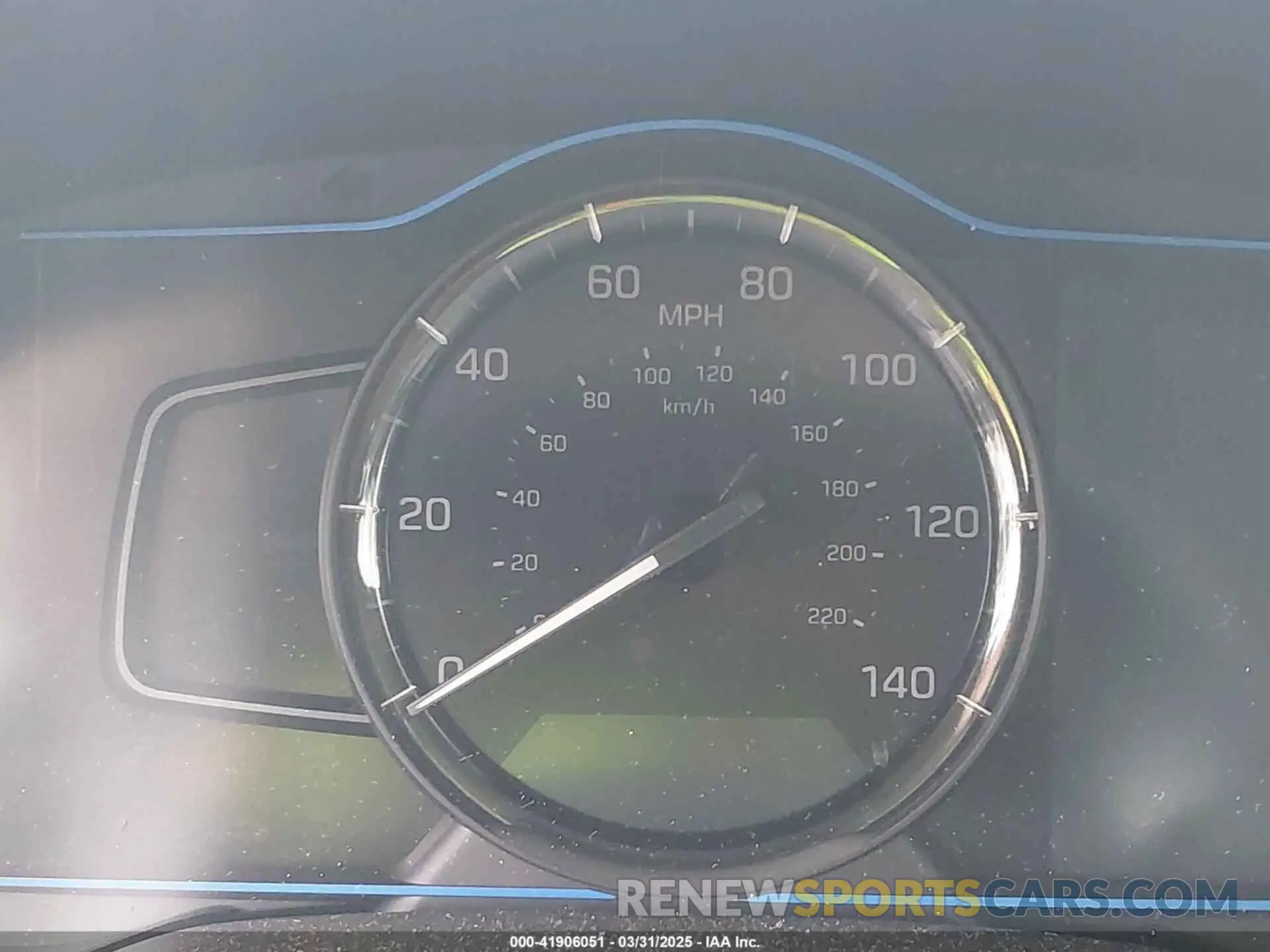 16 fotografías del automóvil dañado KMHC65LDXKU173197 HYUNDAI IONIQ PLUG-IN HYBRID 2019
