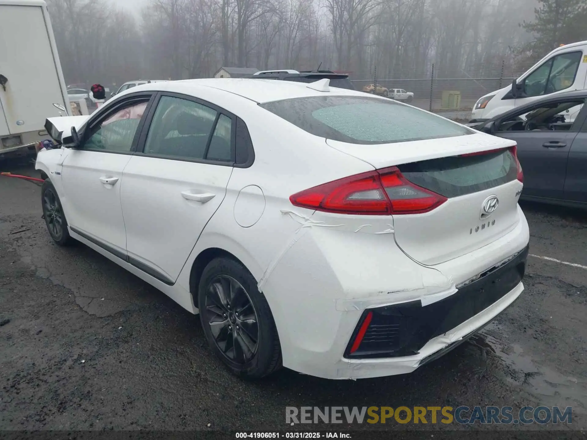 3 fotografías del automóvil dañado KMHC65LDXKU173197 HYUNDAI IONIQ PLUG-IN HYBRID 2019
