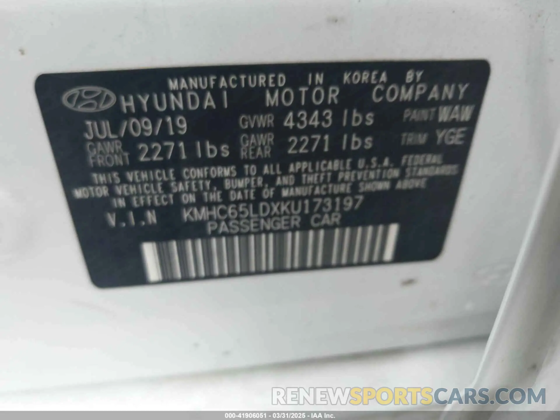 9 fotografías del automóvil dañado KMHC65LDXKU173197 HYUNDAI IONIQ PLUG-IN HYBRID 2019