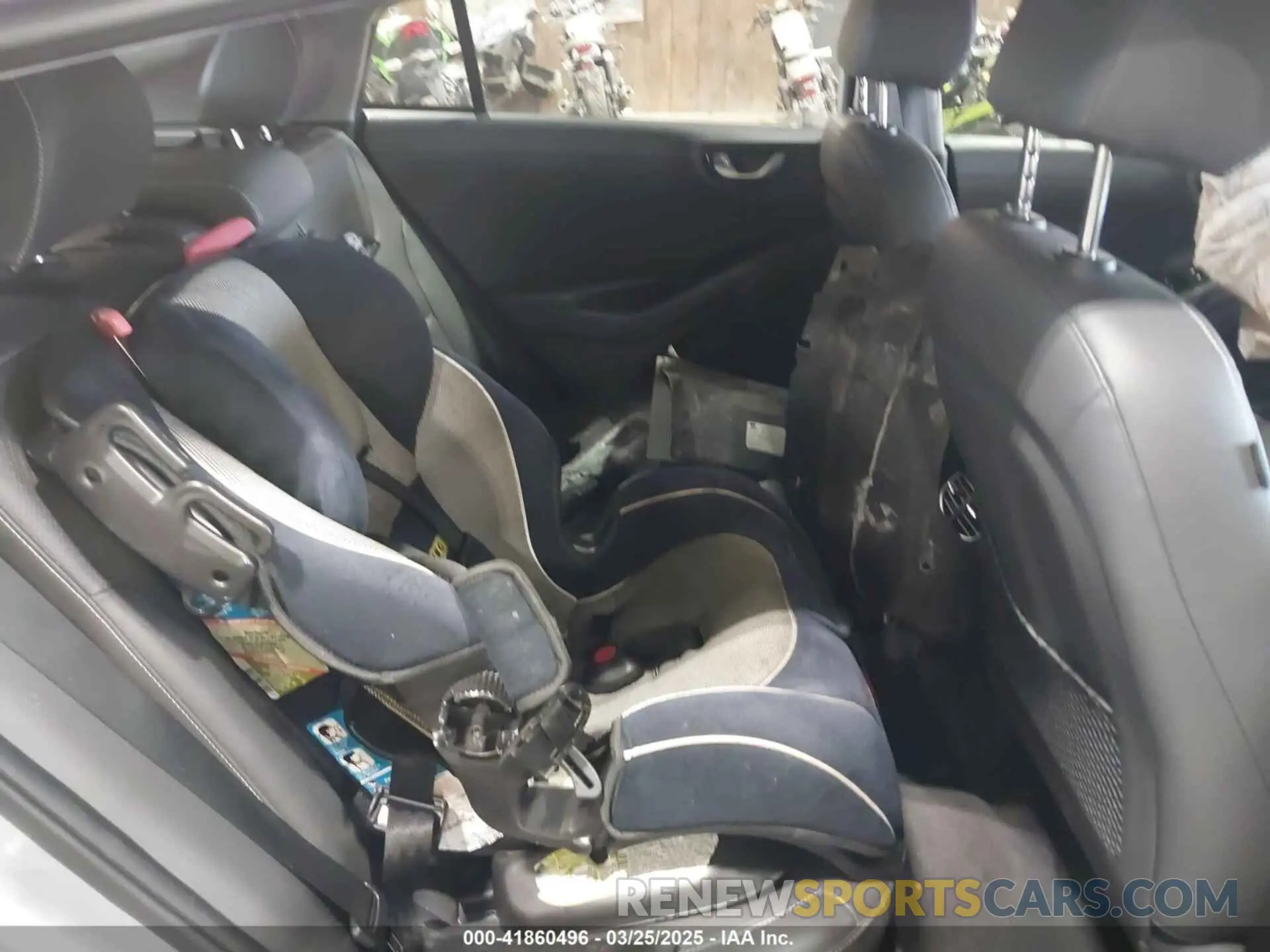 8 fotografías del automóvil dañado KMHC75LD0KU174453 HYUNDAI IONIQ PLUG-IN HYBRID 2019