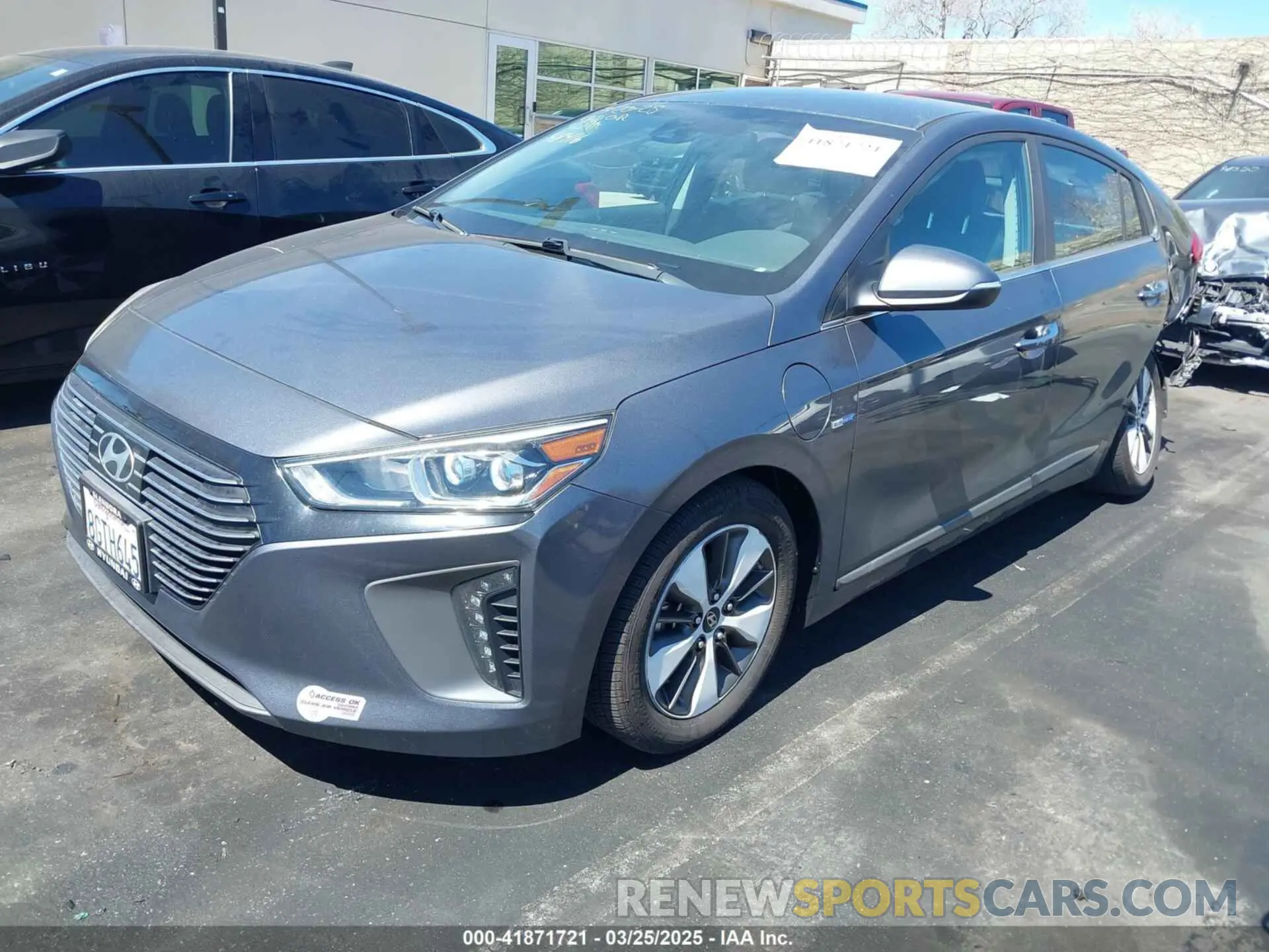 2 fotografías del automóvil dañado KMHC75LD2KU125982 HYUNDAI IONIQ PLUG-IN HYBRID 2019