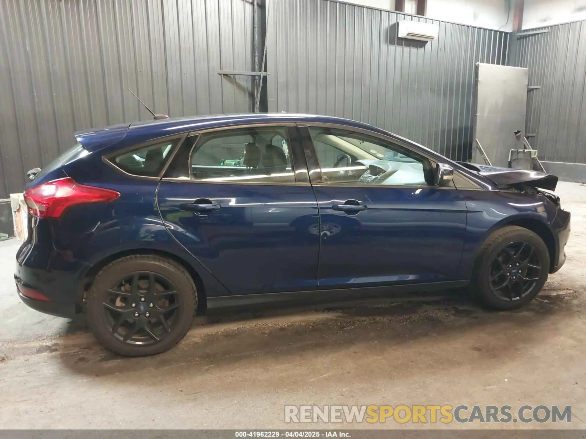 13 fotografías del automóvil dañado KMHC75LD9KU163113 HYUNDAI IONIQ PLUG-IN HYBRID 2019