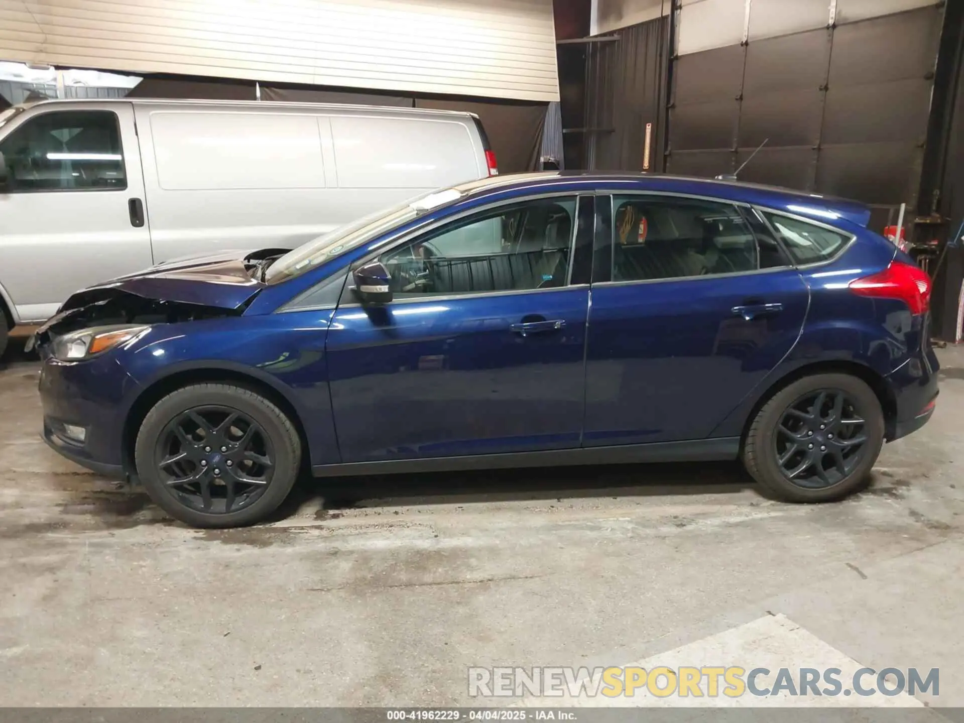 14 fotografías del automóvil dañado KMHC75LD9KU163113 HYUNDAI IONIQ PLUG-IN HYBRID 2019