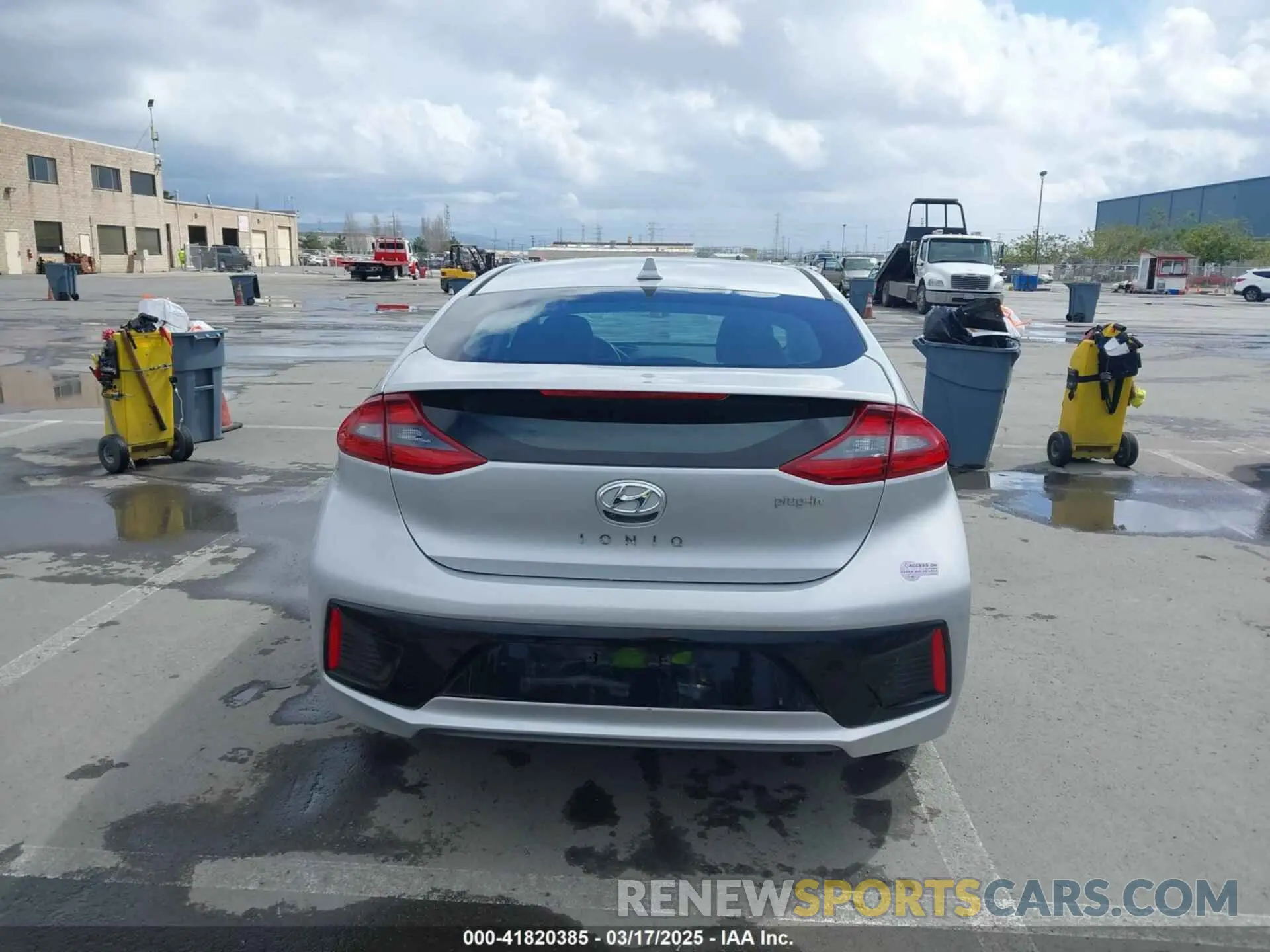 16 fotografías del automóvil dañado KMHC75LDXKU110856 HYUNDAI IONIQ PLUG-IN HYBRID 2019