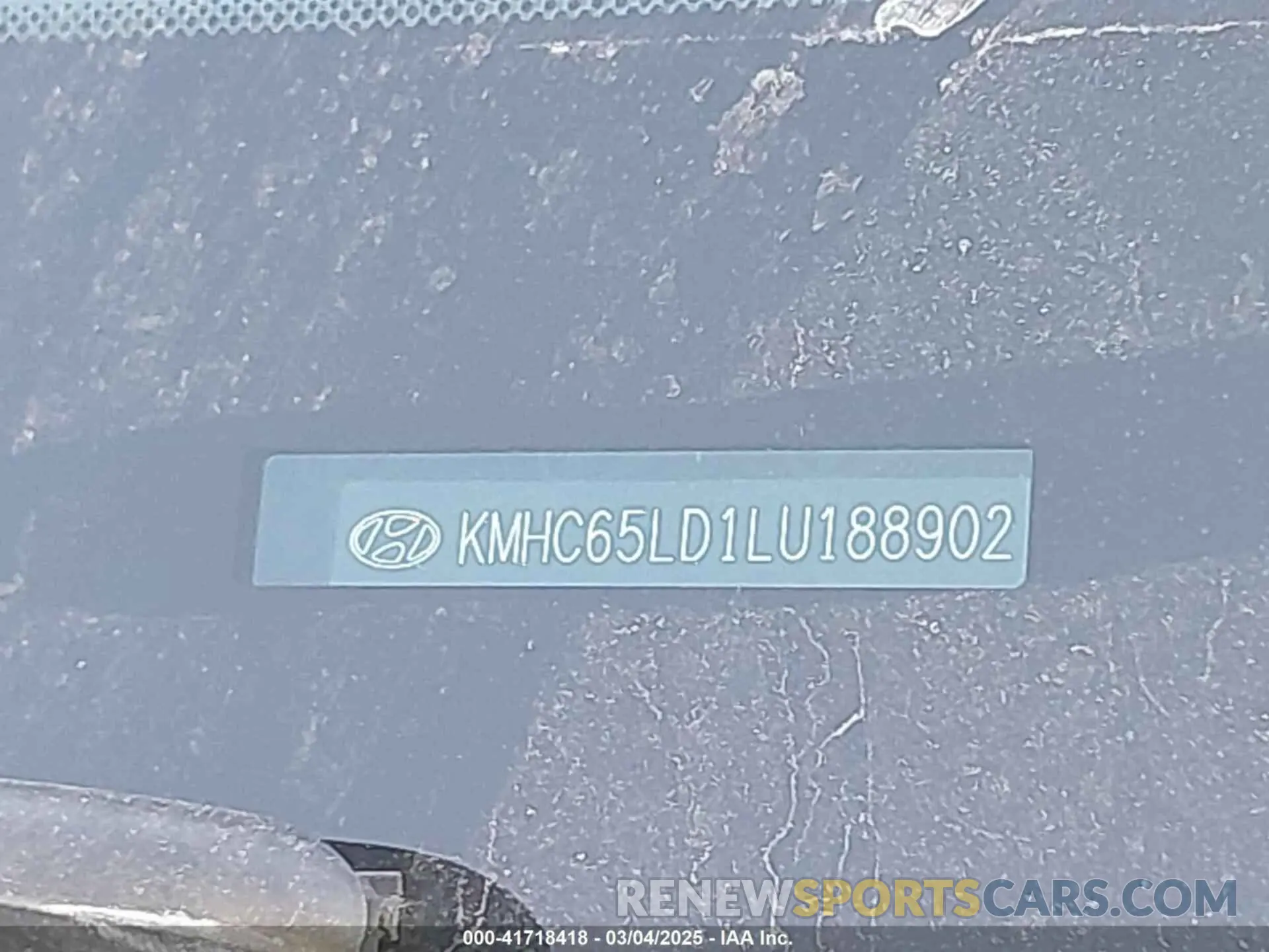 9 fotografías del automóvil dañado KMHC65LD1LU188902 HYUNDAI IONIQ PLUG-IN HYBRID 2020
