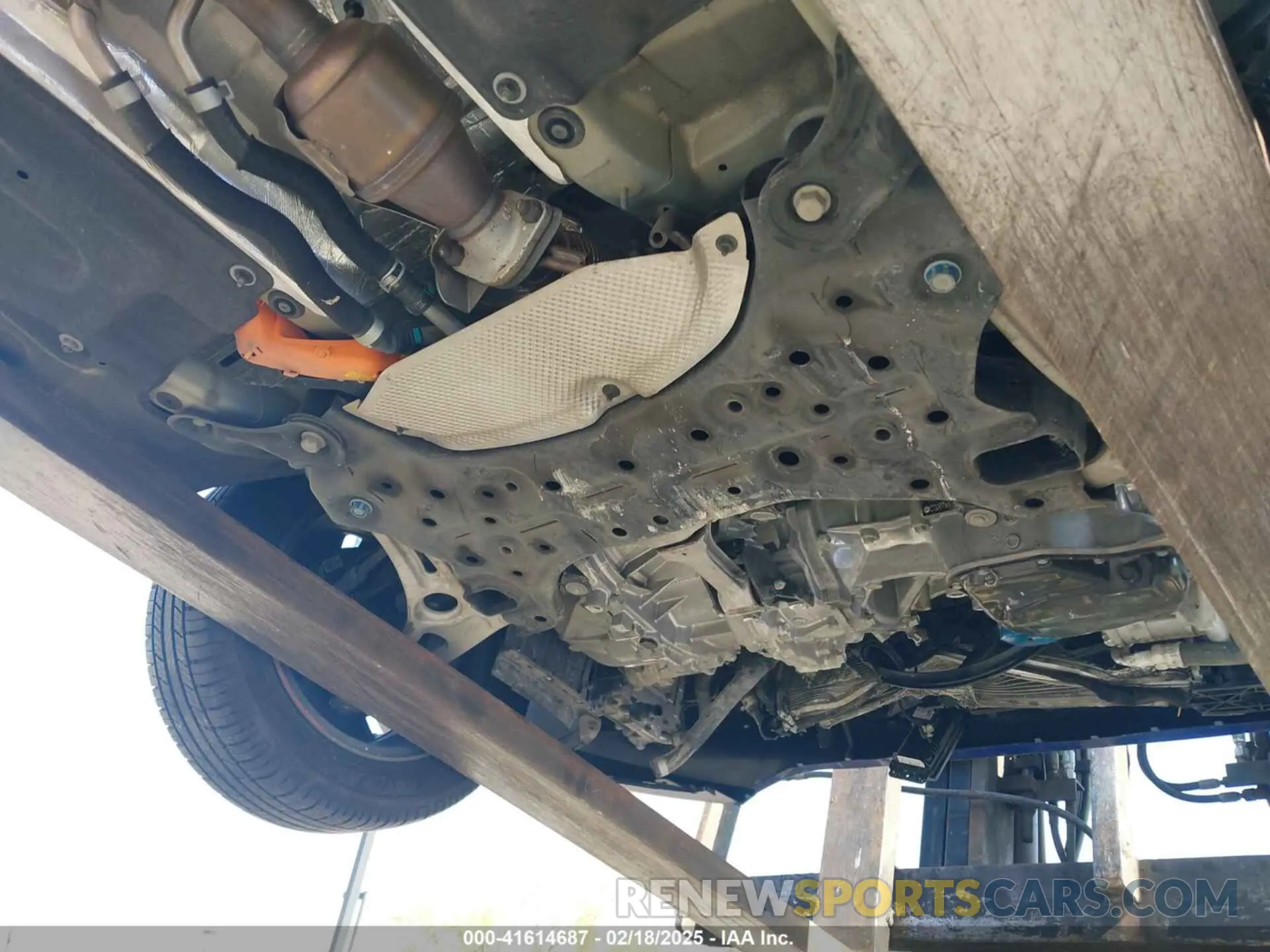 18 fotografías del automóvil dañado KMHC65LD1LU201180 HYUNDAI IONIQ PLUG-IN HYBRID 2020