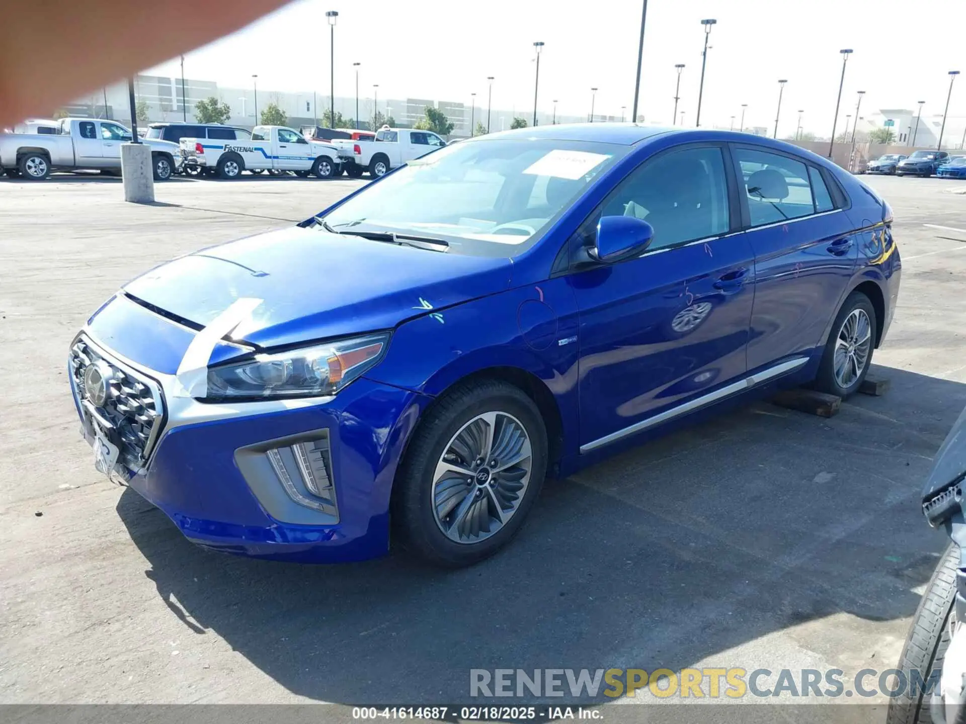 2 fotografías del automóvil dañado KMHC65LD1LU201180 HYUNDAI IONIQ PLUG-IN HYBRID 2020