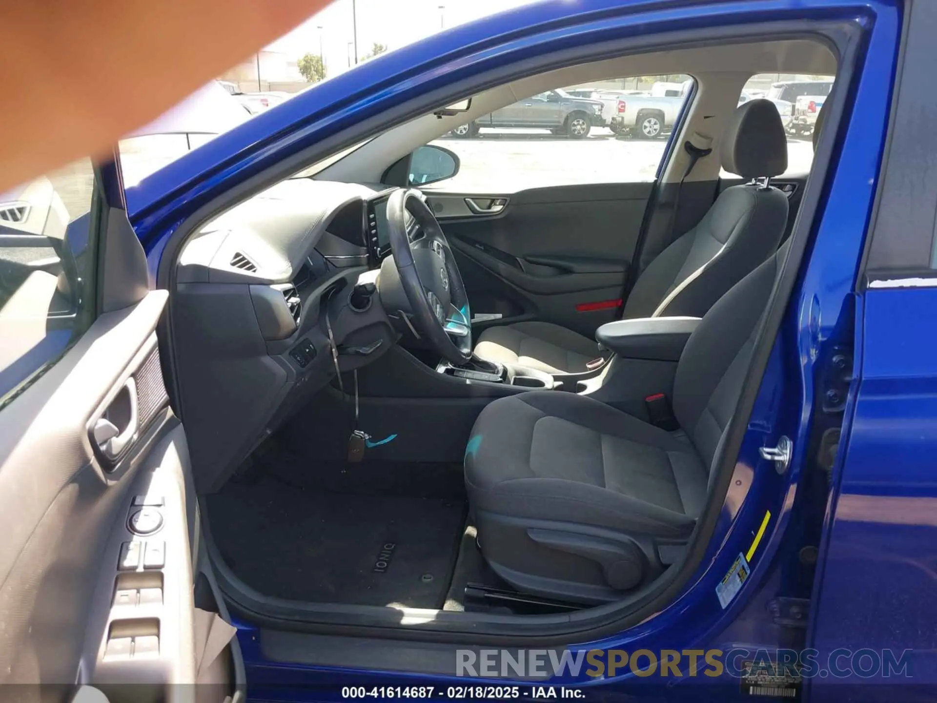 5 fotografías del automóvil dañado KMHC65LD1LU201180 HYUNDAI IONIQ PLUG-IN HYBRID 2020