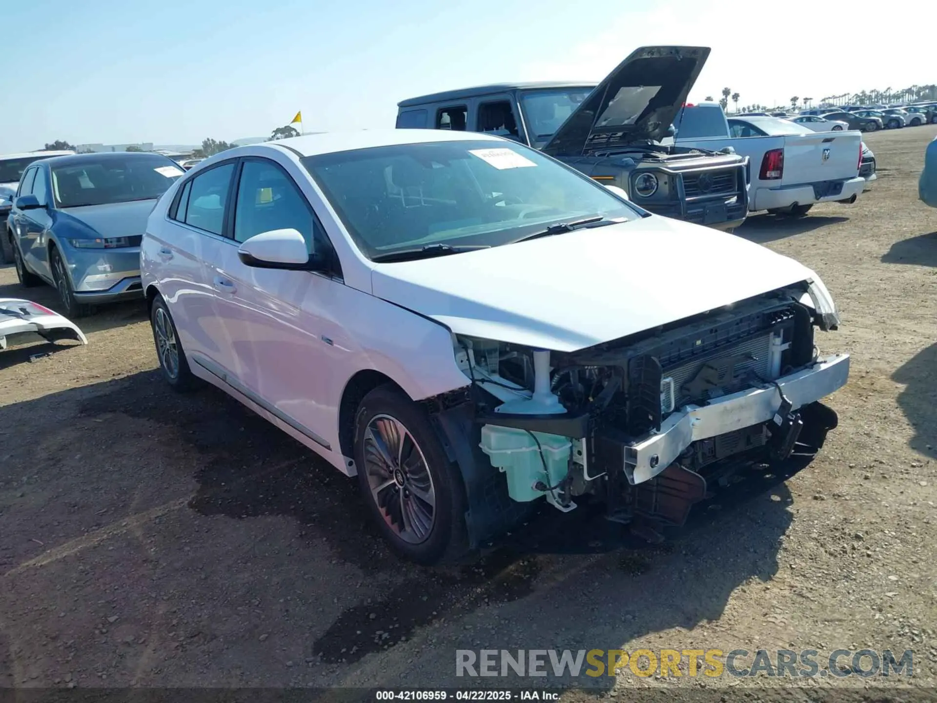 1 fotografías del automóvil dañado KMHC75LD3LU198912 HYUNDAI IONIQ PLUG-IN HYBRID 2020