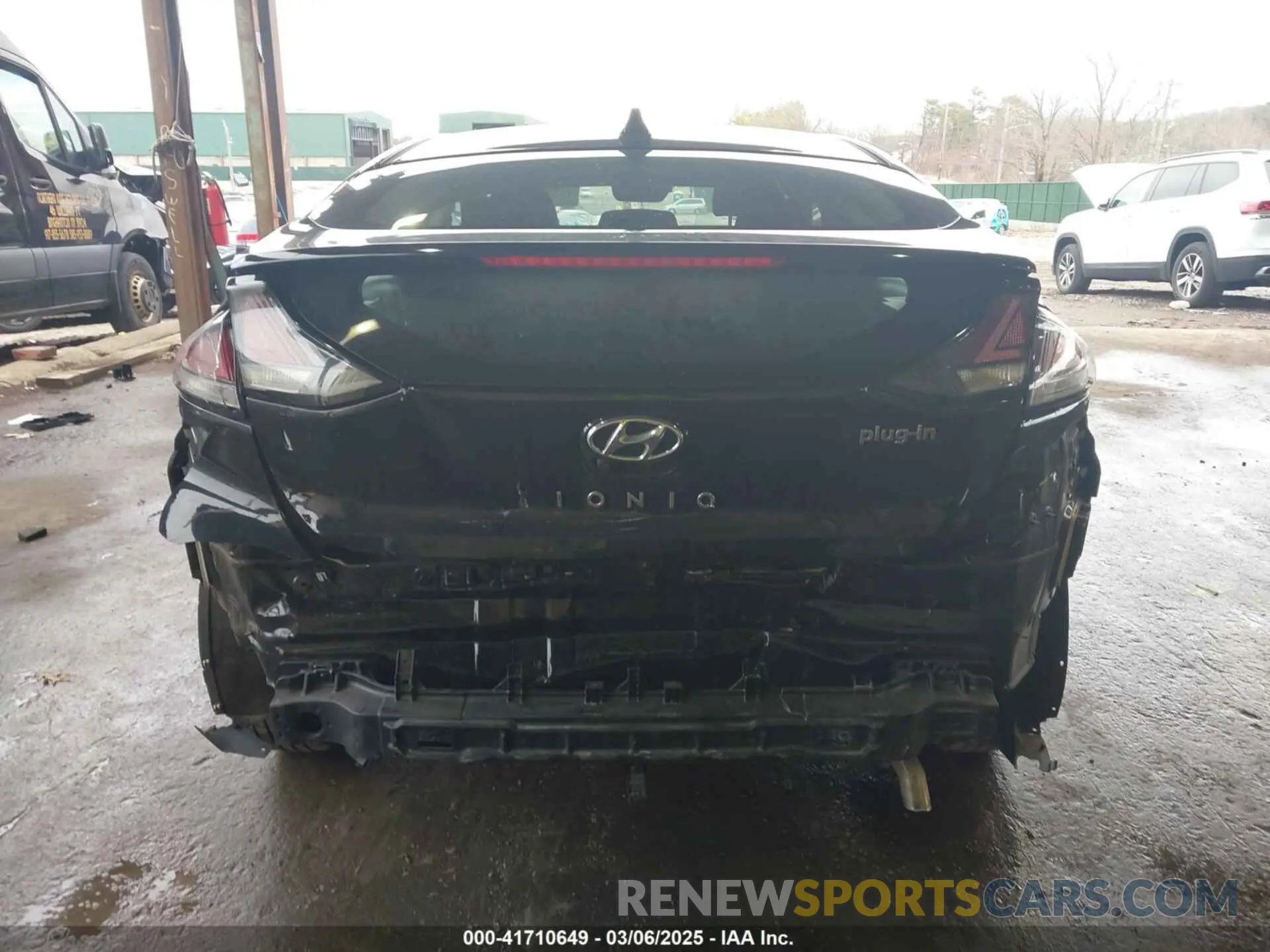 17 fotografías del automóvil dañado KMHC75LD5LU233286 HYUNDAI IONIQ PLUG-IN HYBRID 2020