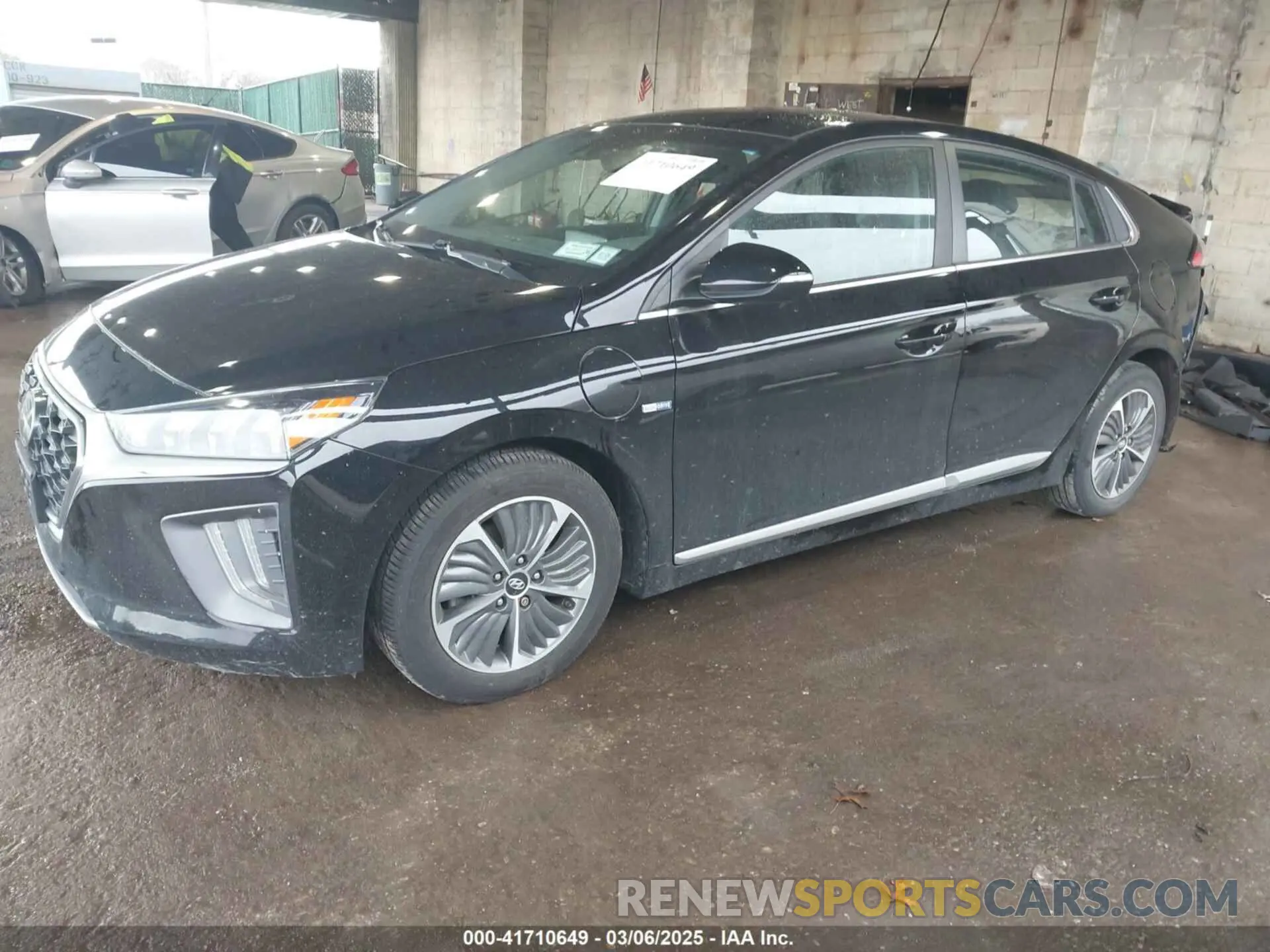 2 fotografías del automóvil dañado KMHC75LD5LU233286 HYUNDAI IONIQ PLUG-IN HYBRID 2020