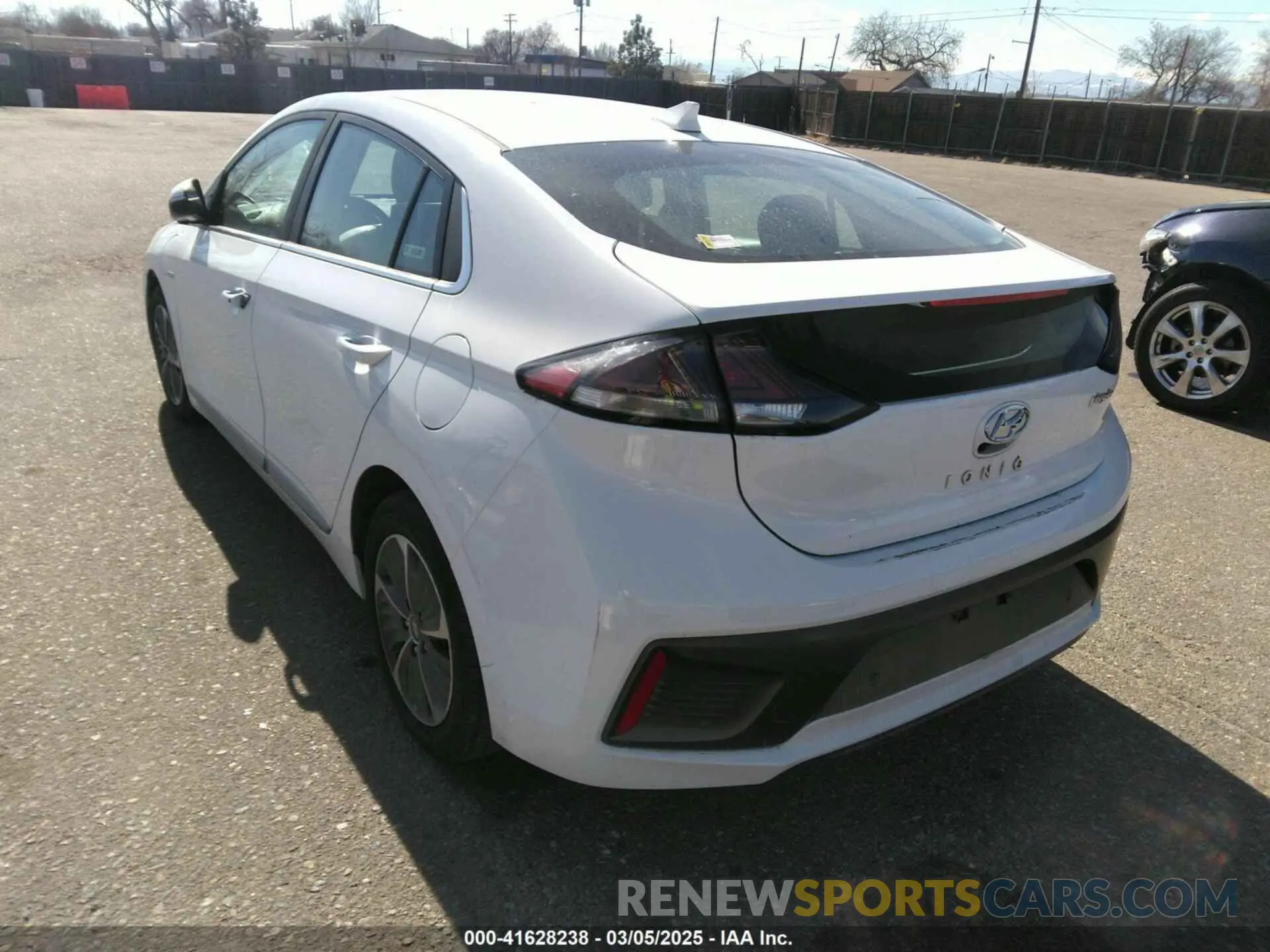 3 fotografías del automóvil dañado KMHCX5LD3LU241239 HYUNDAI IONIQ PLUG-IN HYBRID 2020