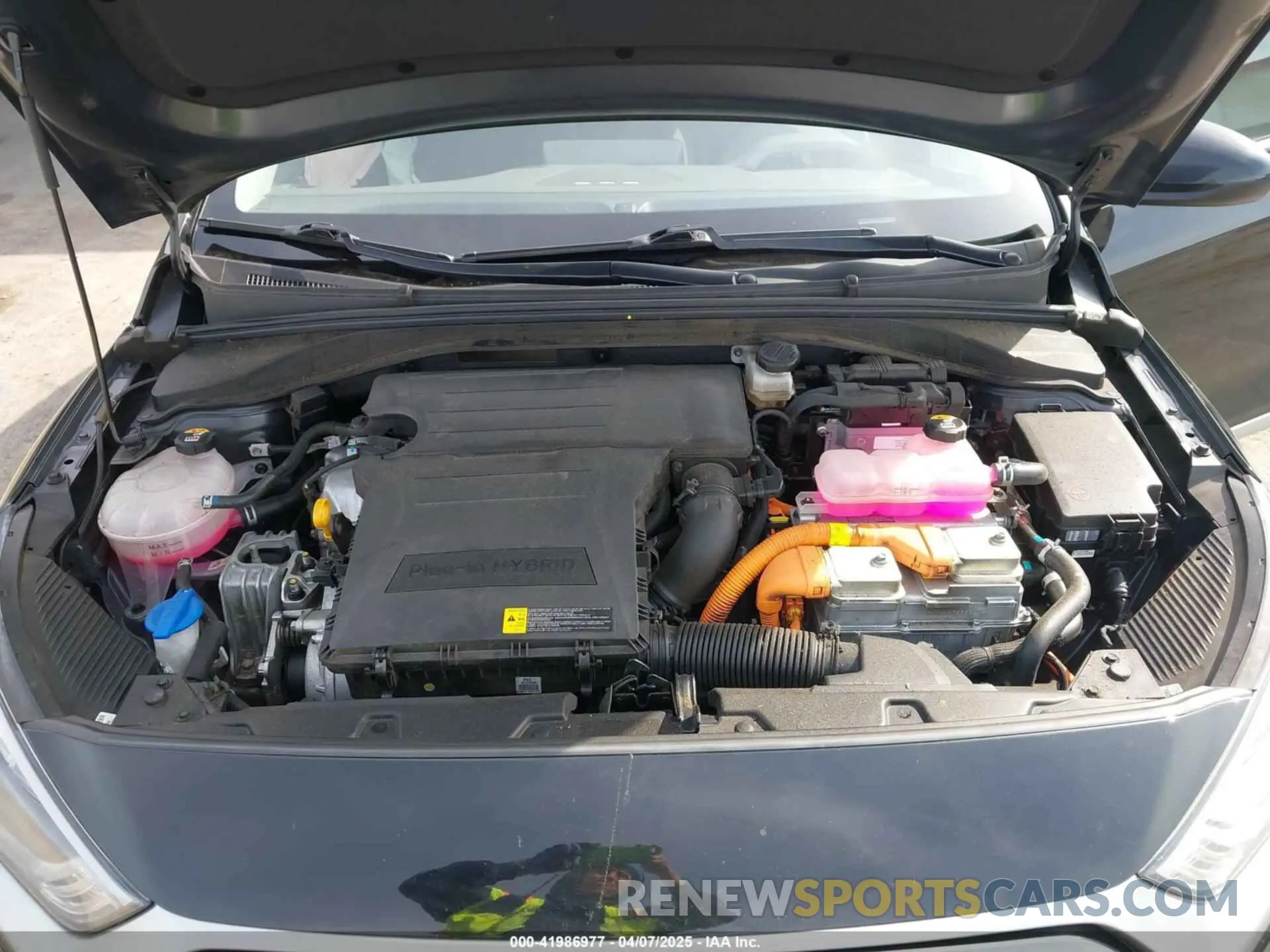 10 fotografías del automóvil dañado KMHC65LD3MU249765 HYUNDAI IONIQ PLUG-IN HYBRID 2021