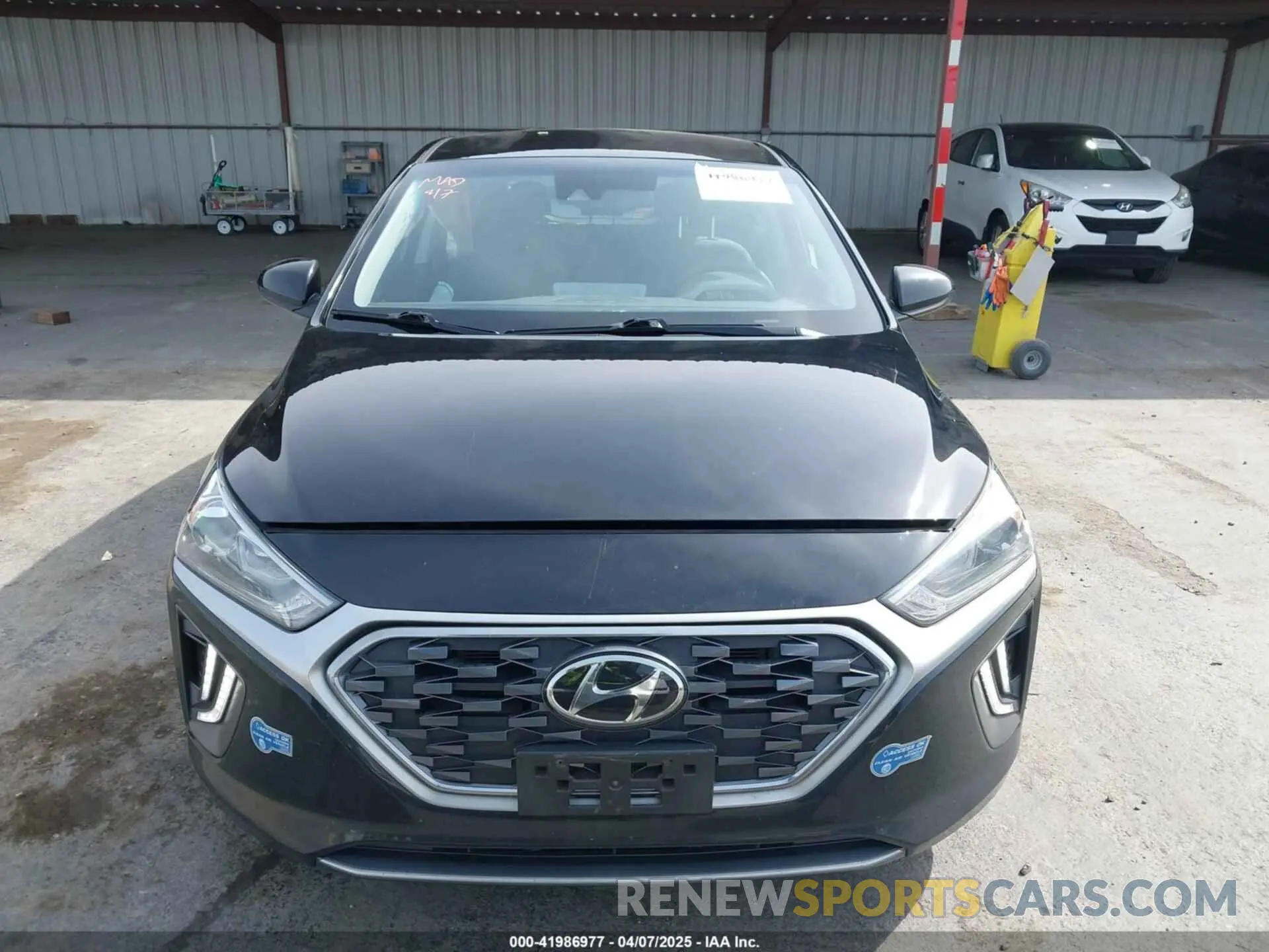 13 fotografías del automóvil dañado KMHC65LD3MU249765 HYUNDAI IONIQ PLUG-IN HYBRID 2021
