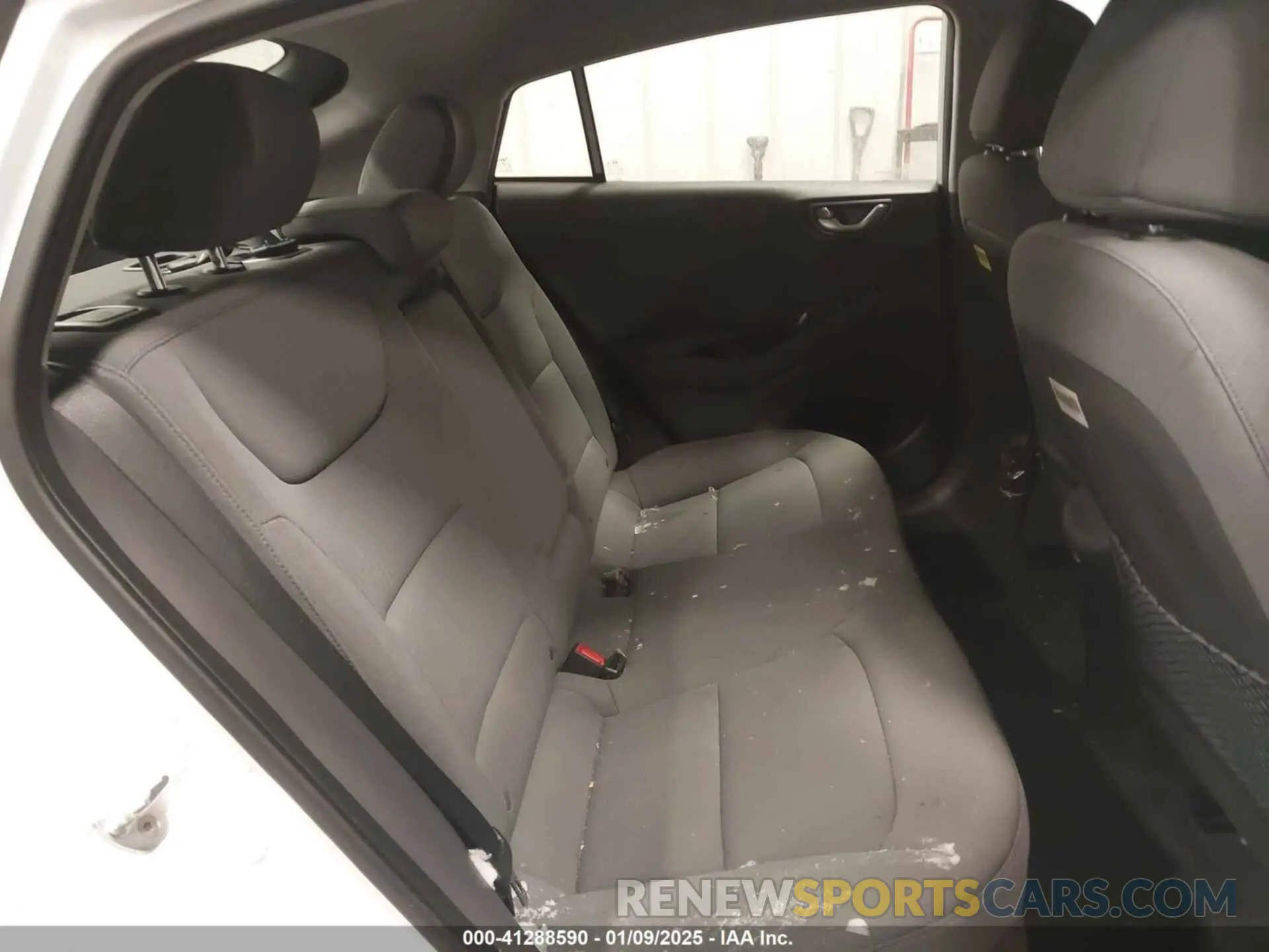 8 fotografías del automóvil dañado KMHC65LD5MU253722 HYUNDAI IONIQ PLUG-IN HYBRID 2021