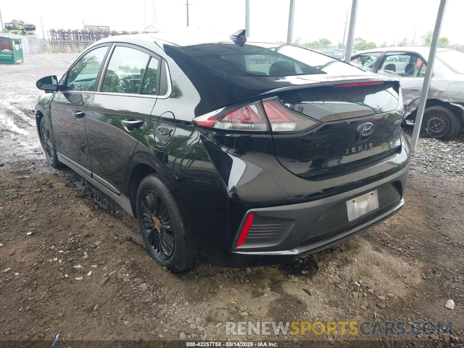 3 fotografías del automóvil dañado KMHC75LDXMU248190 HYUNDAI IONIQ PLUG-IN HYBRID 2021