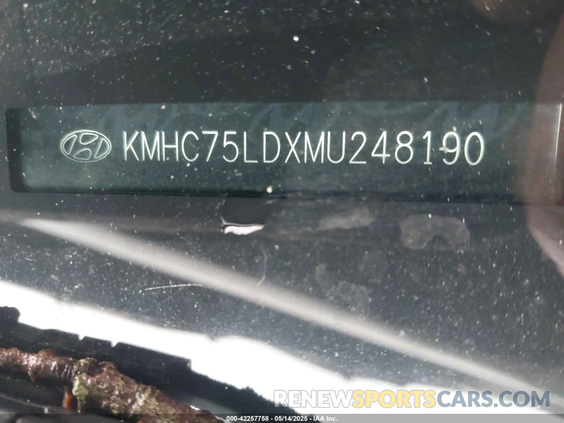 9 fotografías del automóvil dañado KMHC75LDXMU248190 HYUNDAI IONIQ PLUG-IN HYBRID 2021