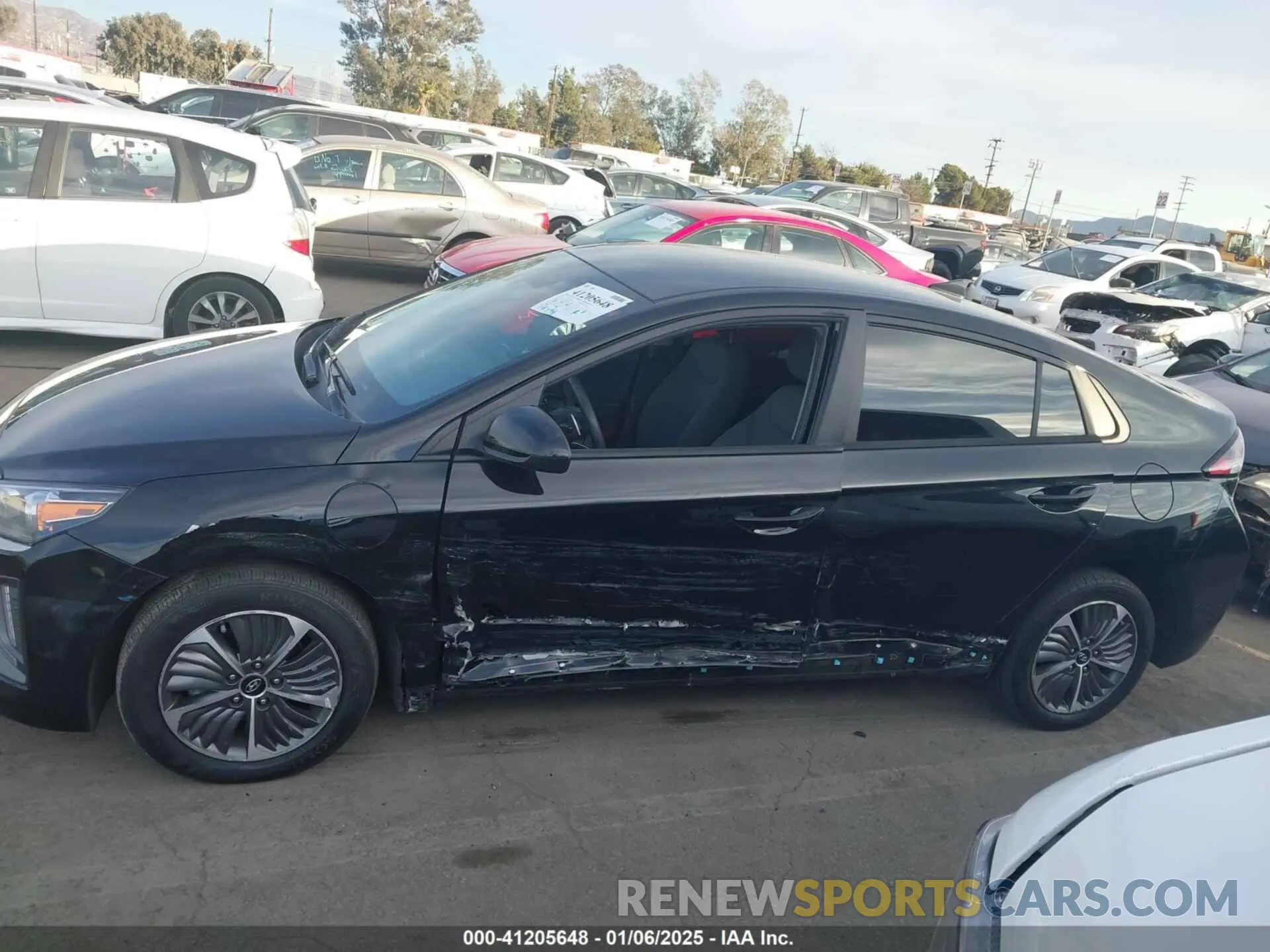 15 fotografías del automóvil dañado KMHC65LD1NU268798 HYUNDAI IONIQ PLUG-IN HYBRID 2022